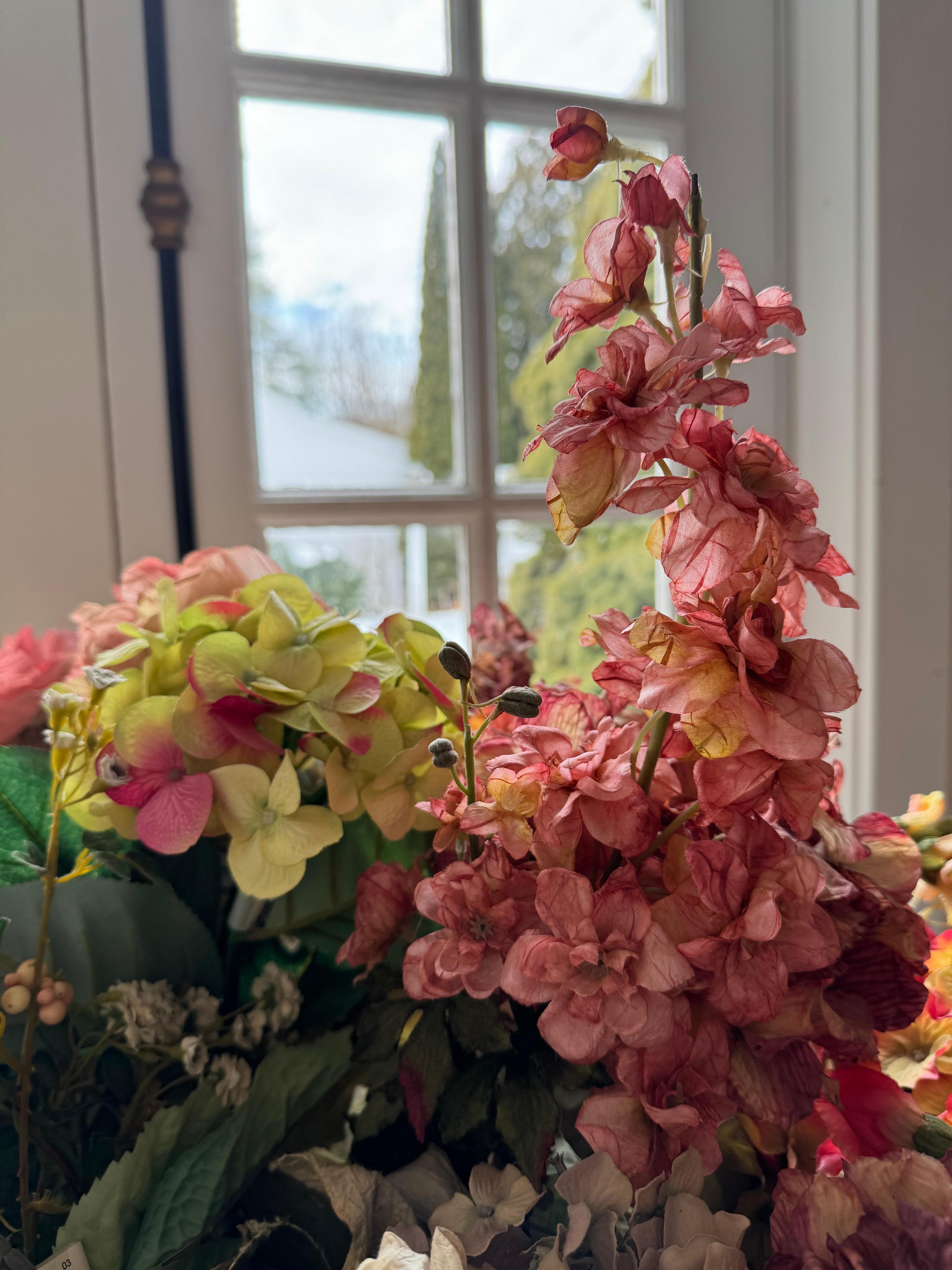 Grande jardinière anglaise en céramique avec fleurs en soie en vente 7