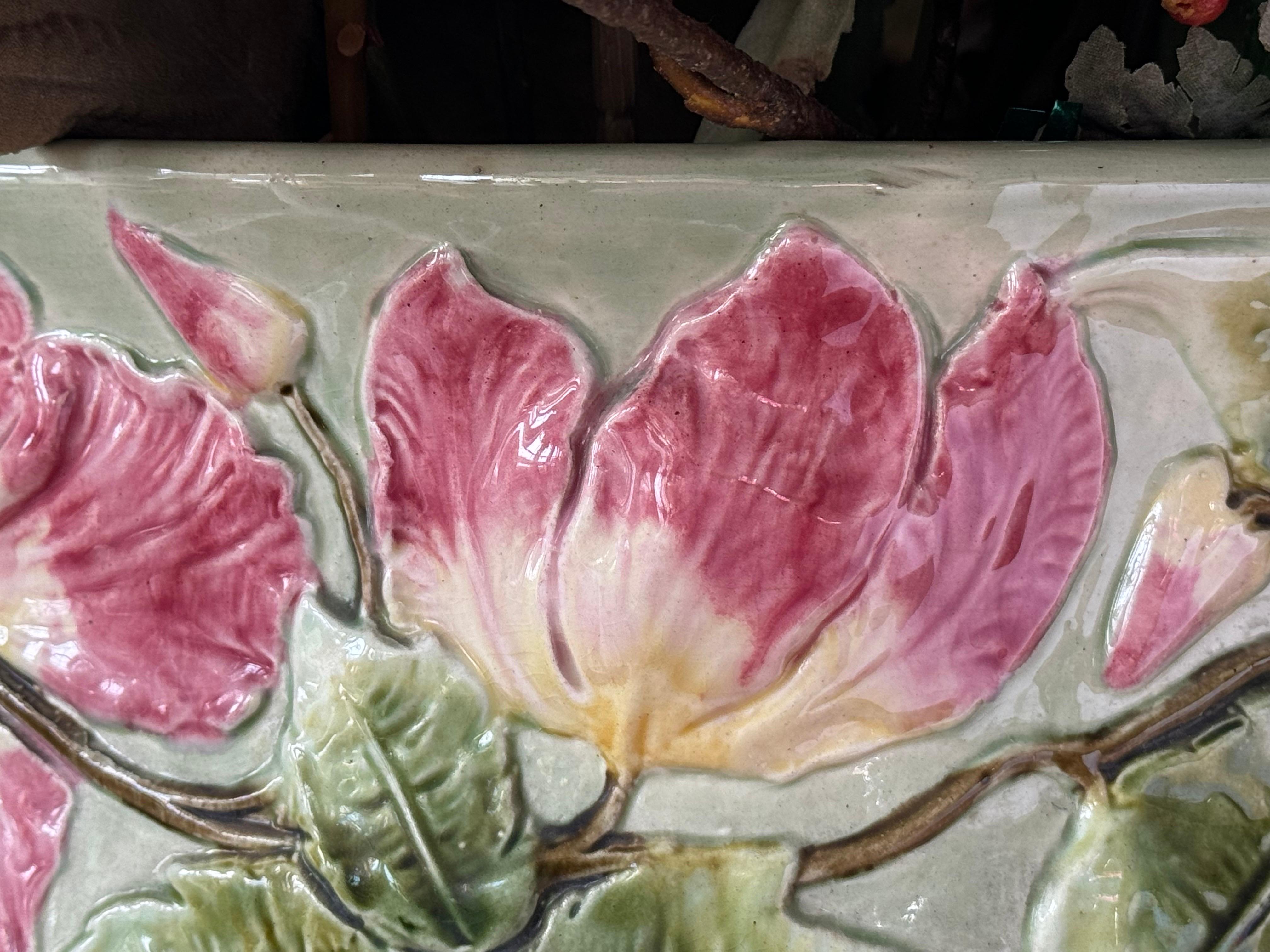 Grande jardinière anglaise en céramique avec fleurs en soie en vente 9