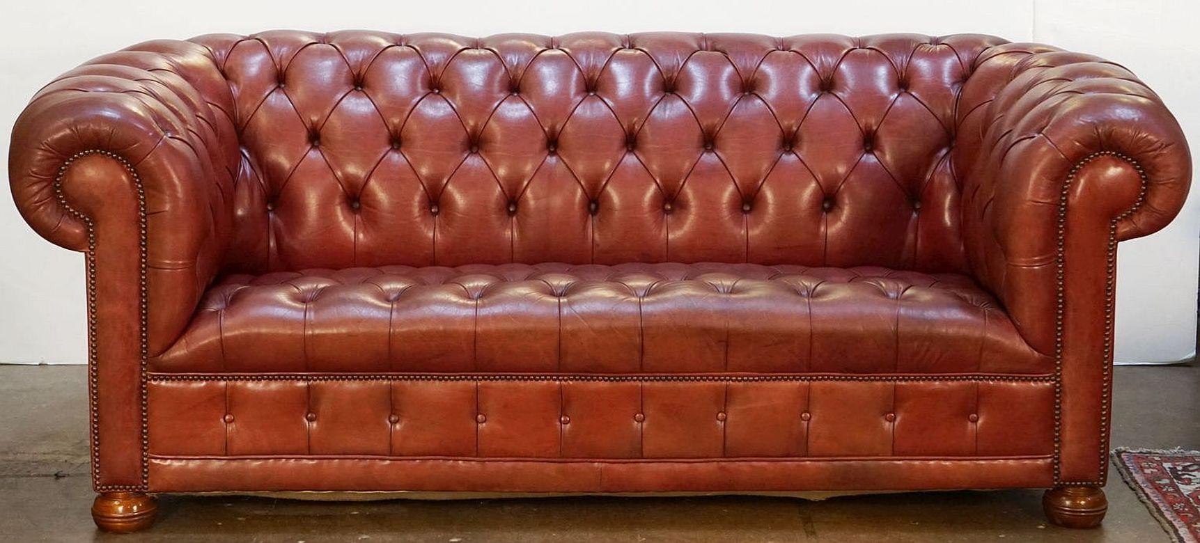 Large English Chesterfield Sofa of Tufted Leather 10