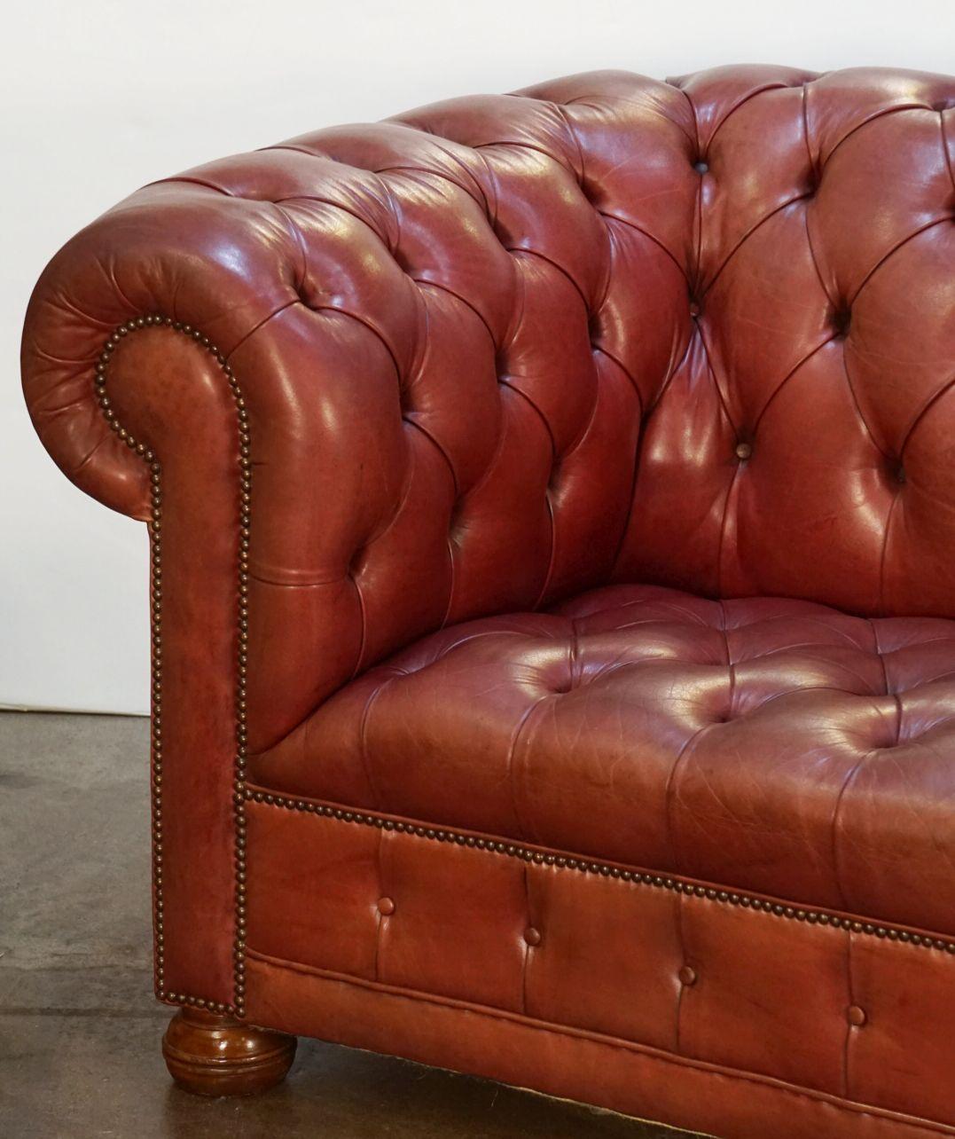 20th Century Large English Chesterfield Sofa of Tufted Leather