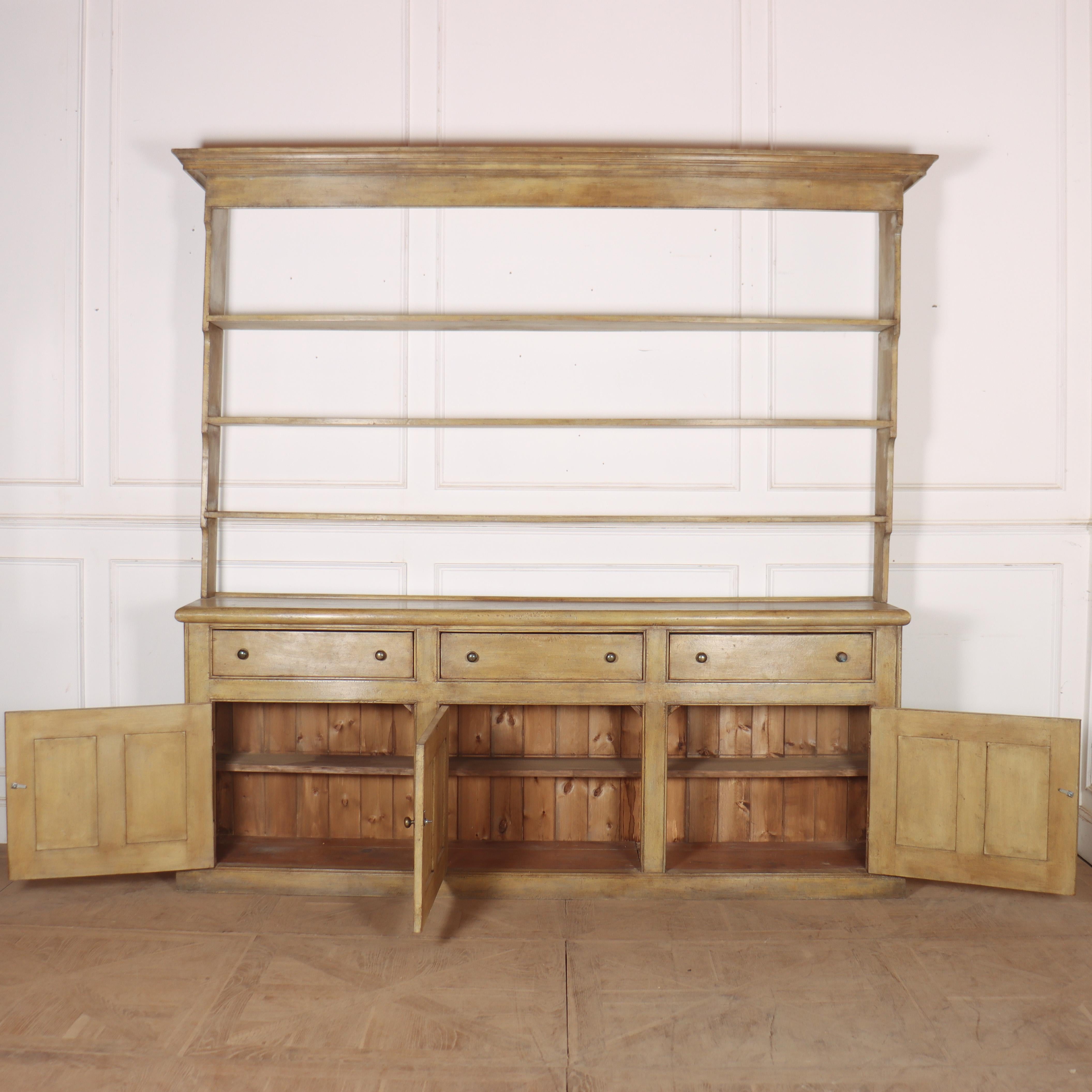 Grande comò della casa di campagna inglese in vendita 2