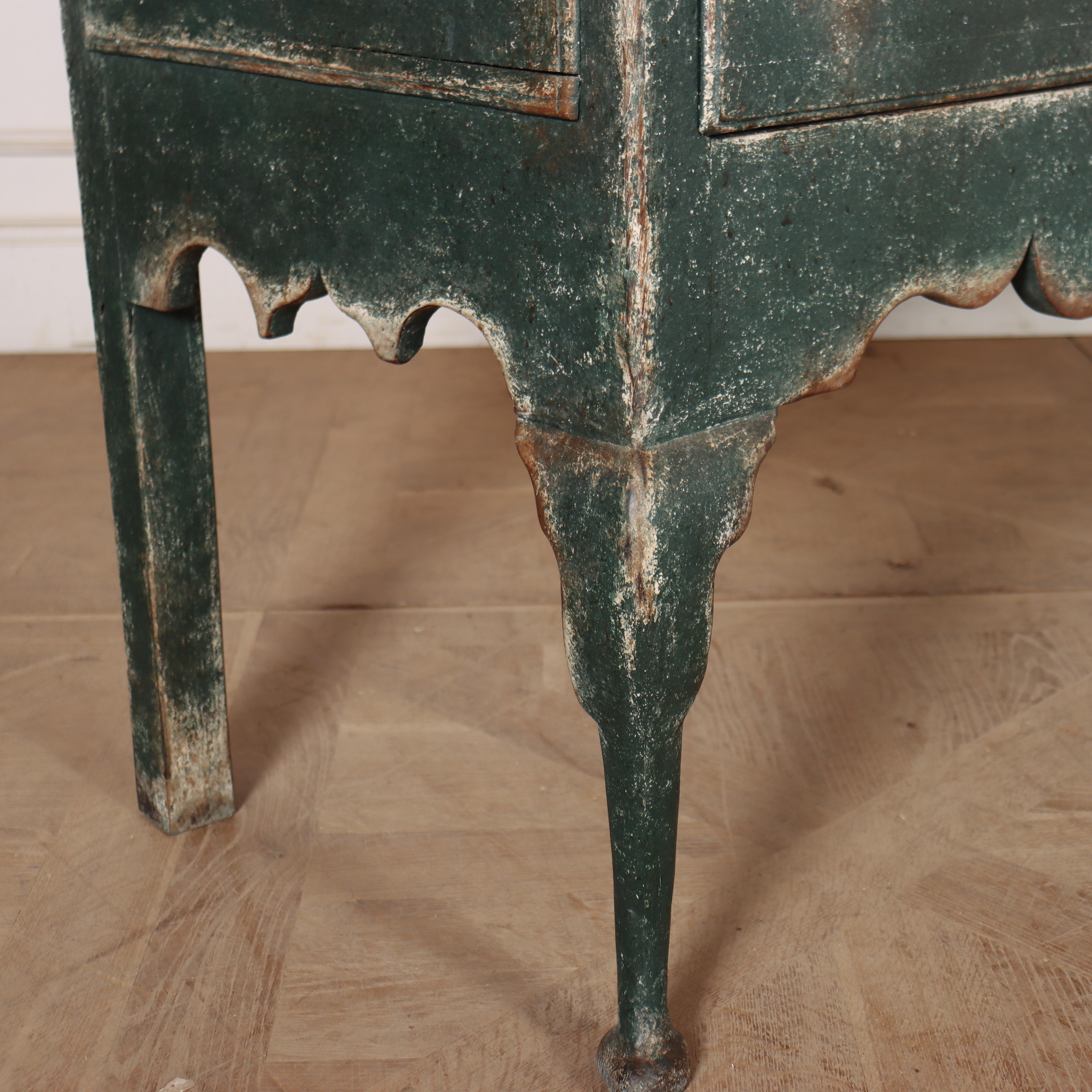 Large English Dresser Base en venta 5