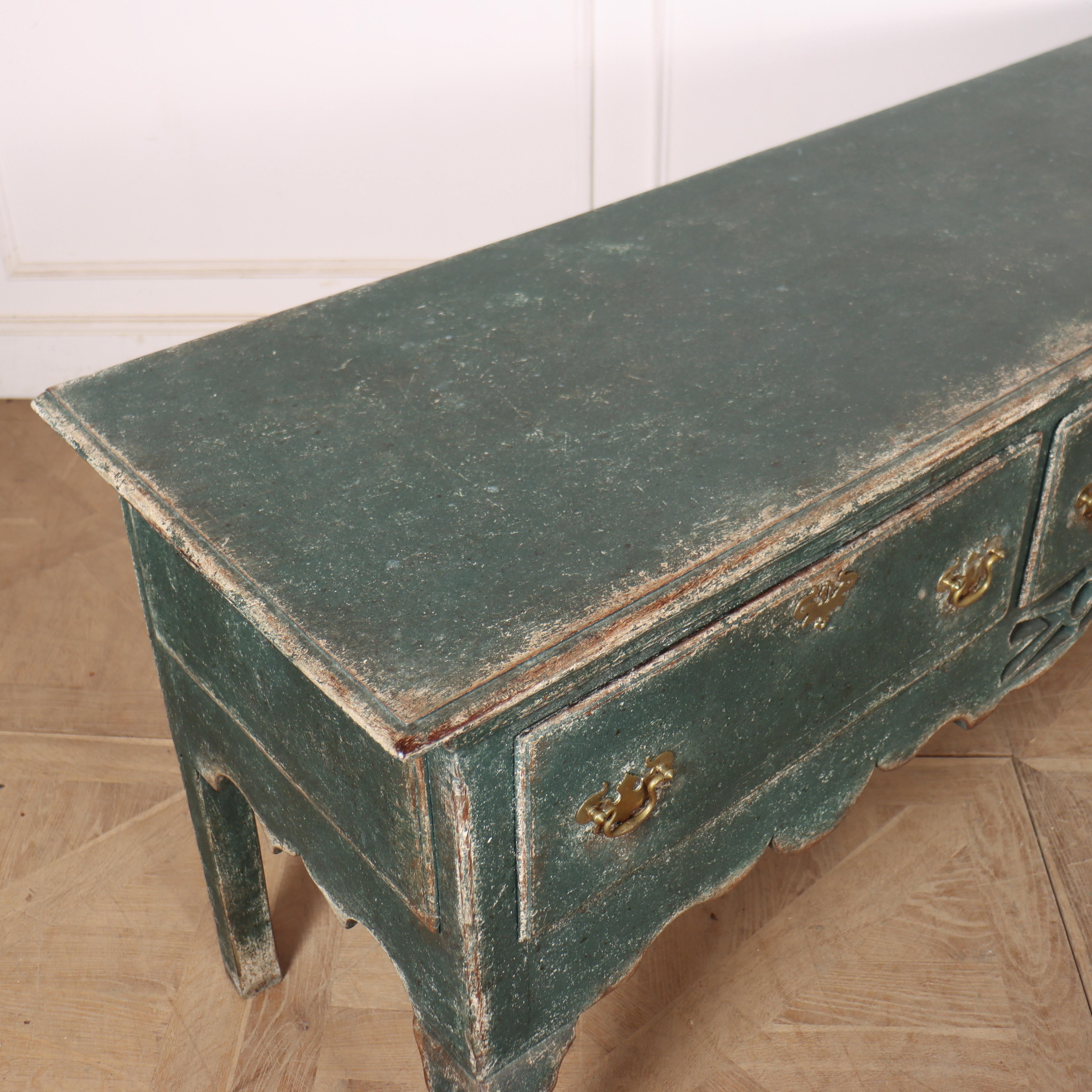 Large English Dresser Base en venta 6