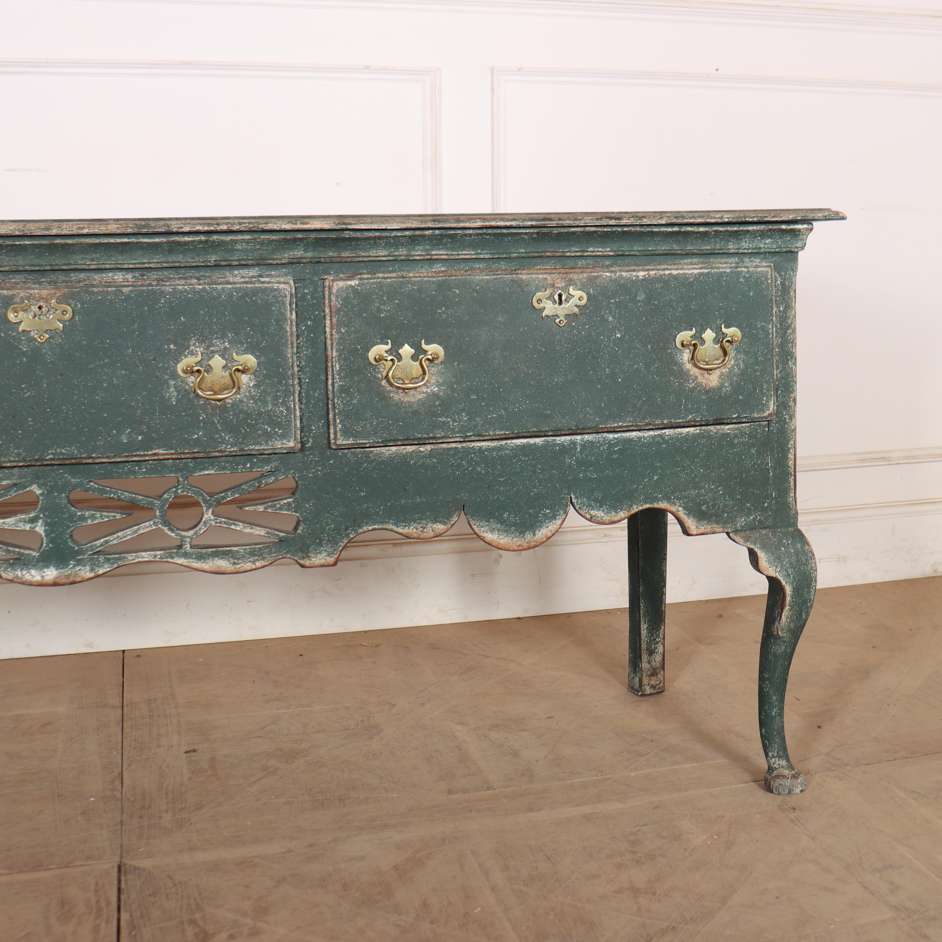 Large English Dresser Base Inglés en venta