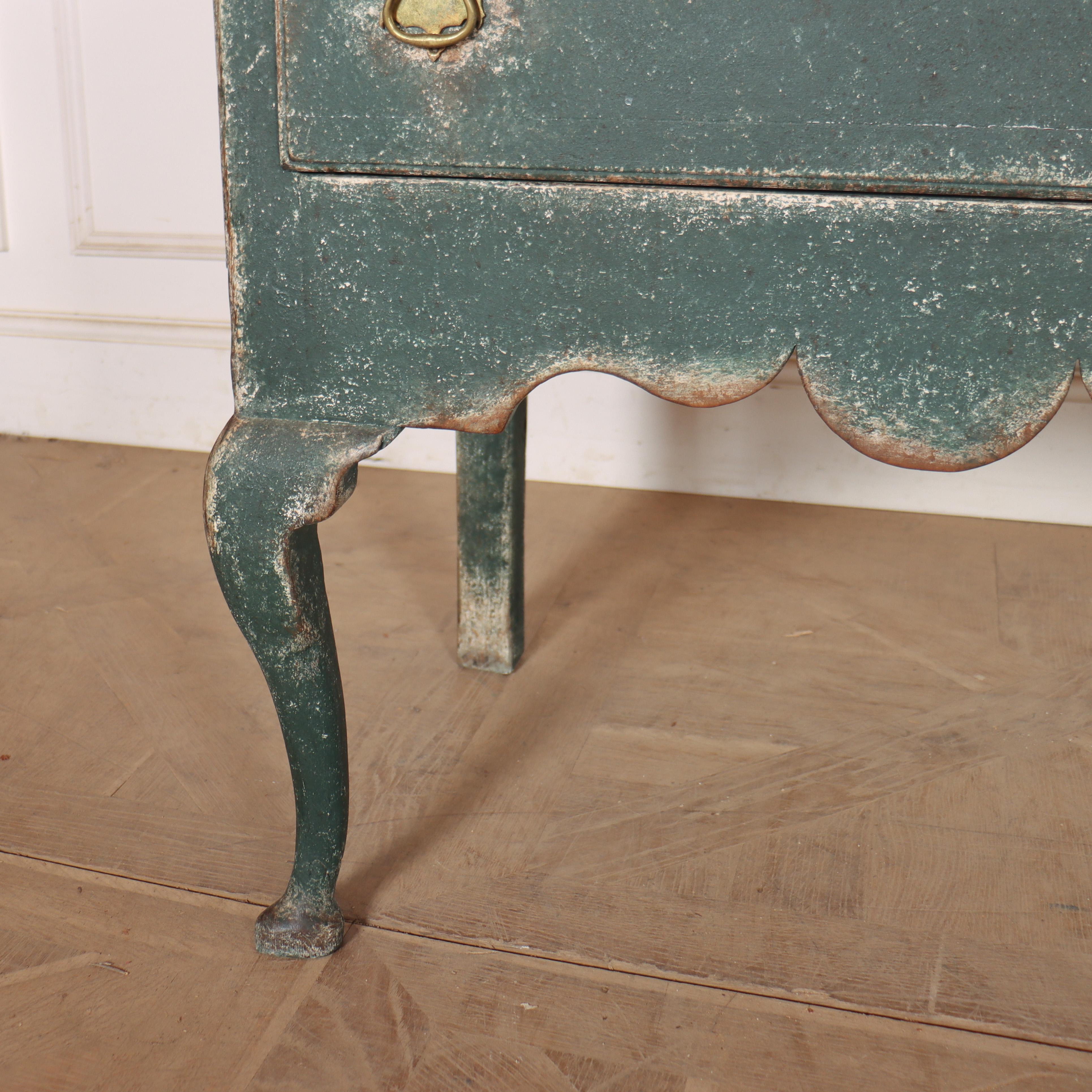 Large English Dresser Base en venta 1