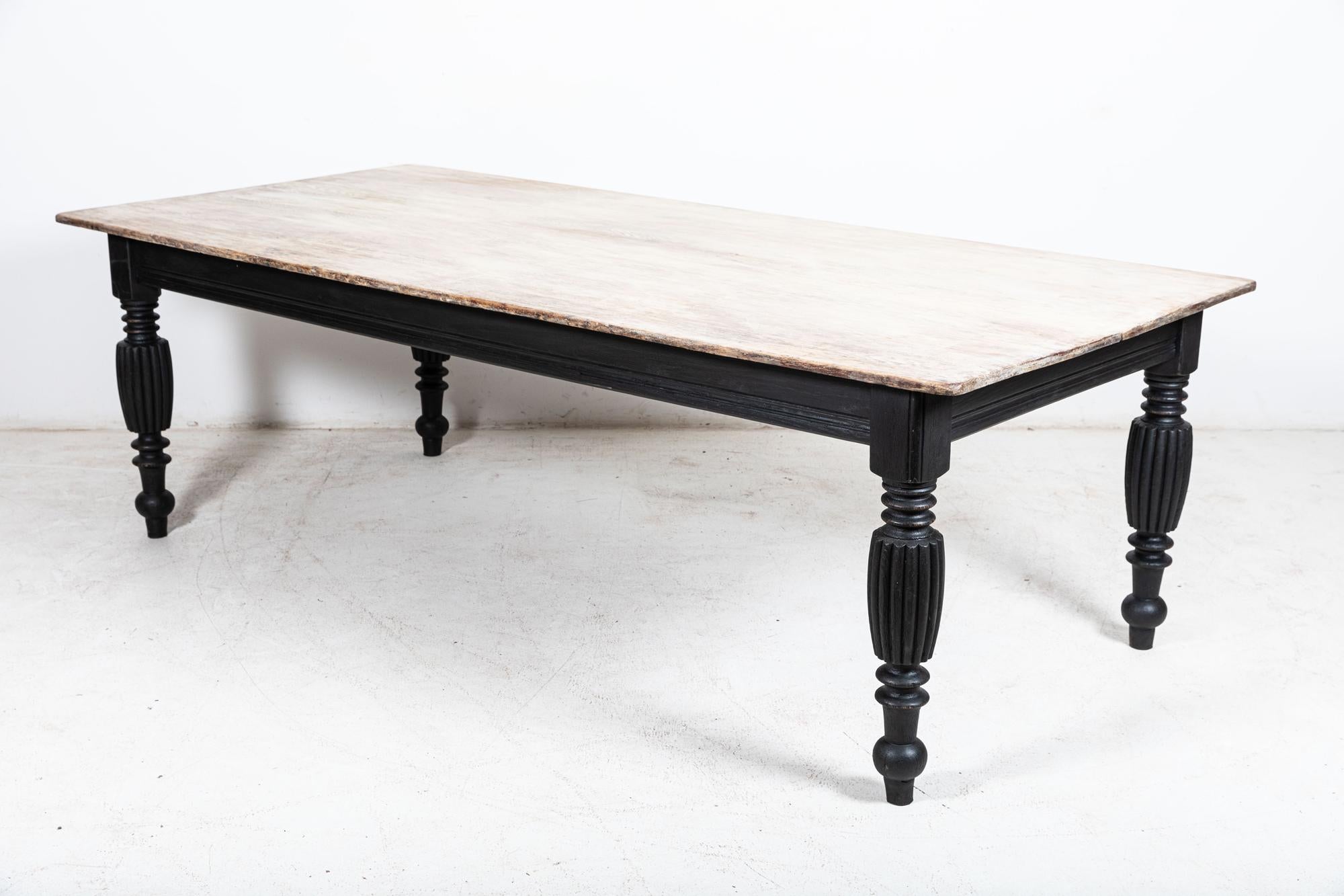 Large English Ebonised Oak Dining Table In Good Condition In Staffordshire, GB