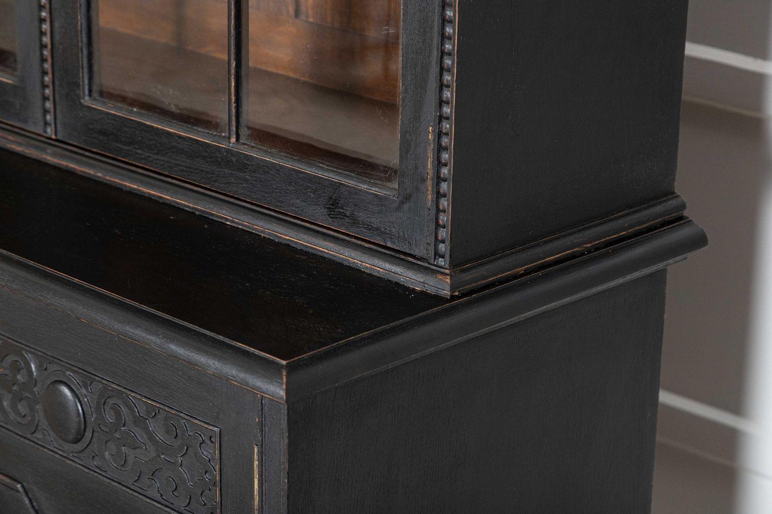 Grande armadio inglese in rovere ebanizzato Waring & Gillows in vendita 9