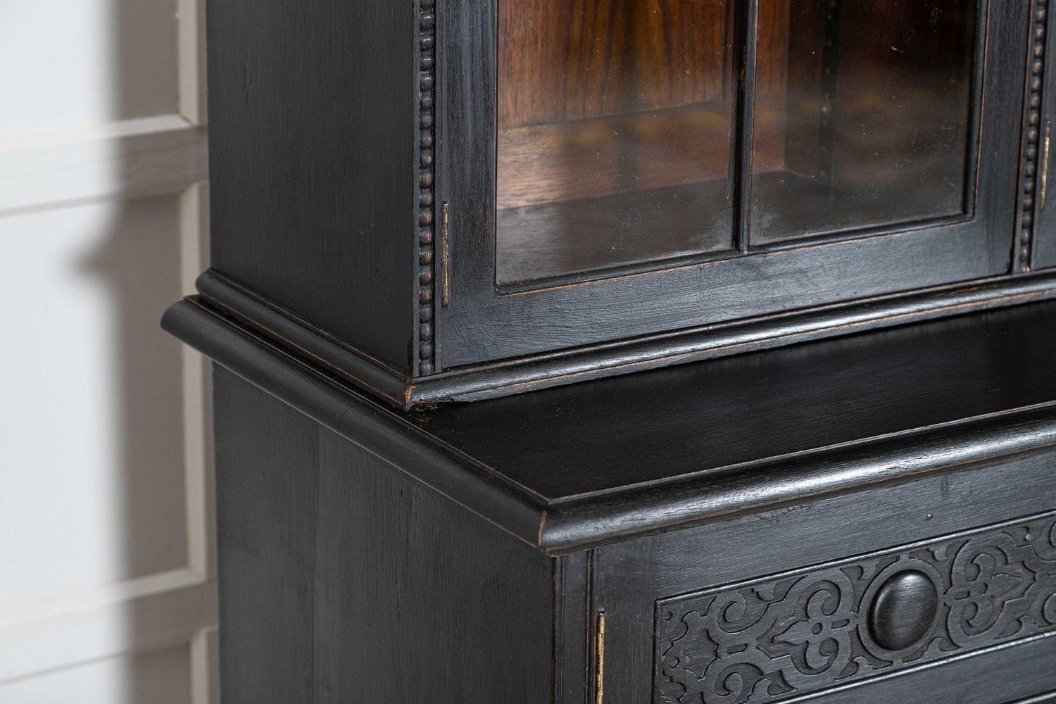 Grande armadio inglese in rovere ebanizzato Waring & Gillows in vendita 10