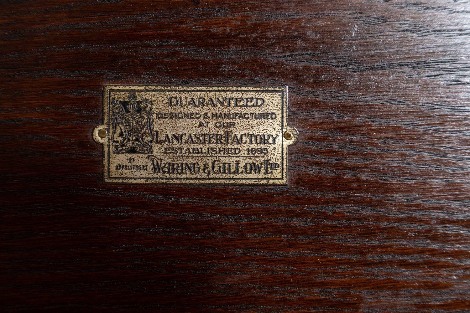 Grande armadio inglese in rovere ebanizzato Waring & Gillows in vendita 3