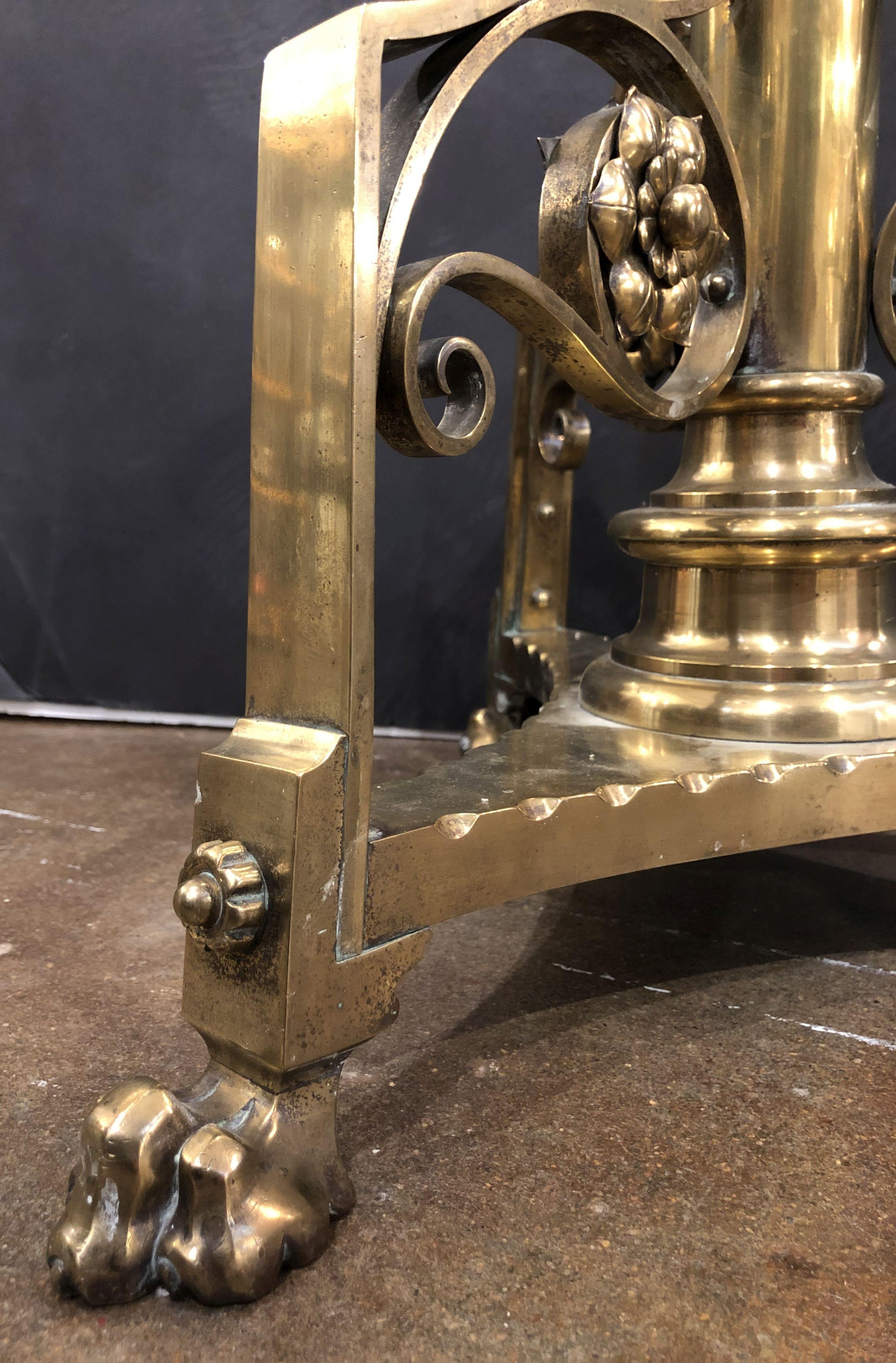 Großes englisches kirchliches Stehpult aus Messing 13