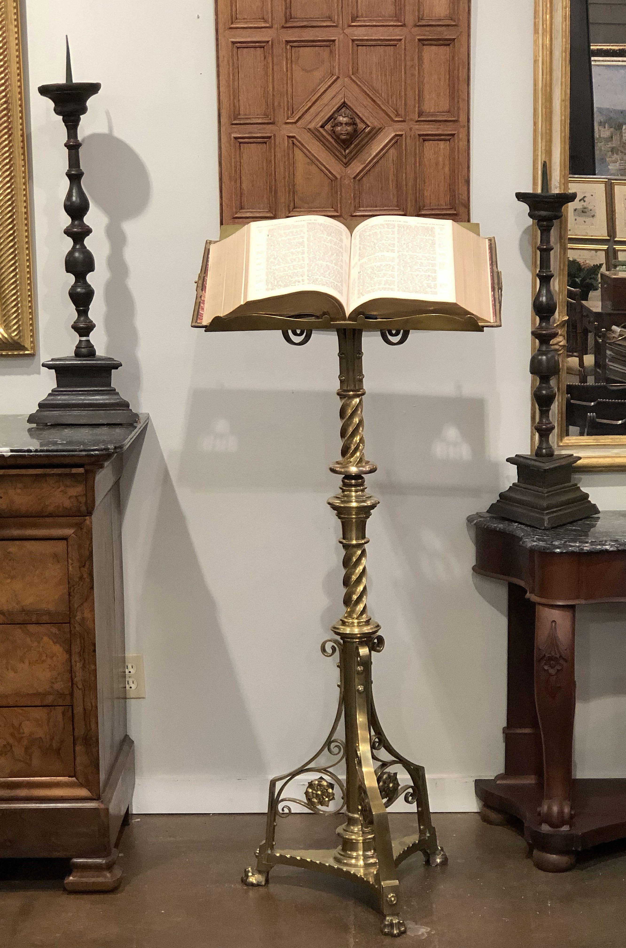 Großes englisches kirchliches Stehpult aus Messing 1