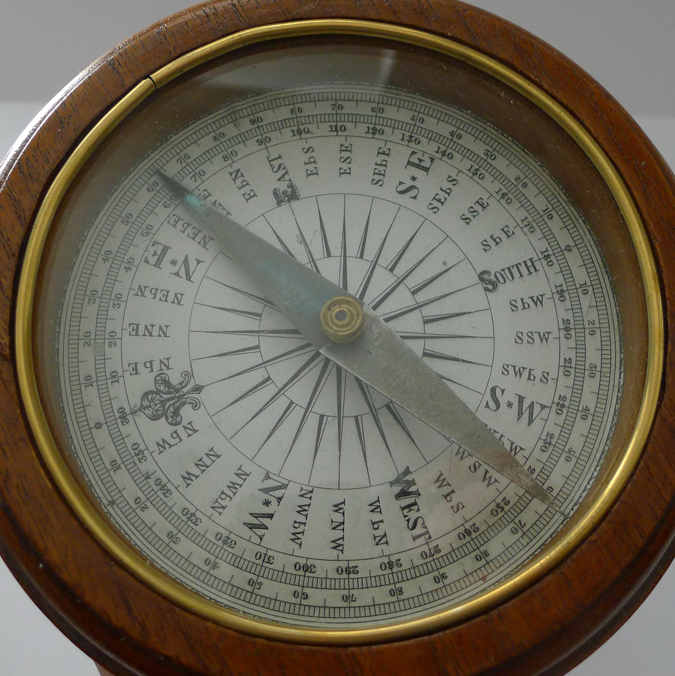 Large English Edwardian Wooden Desk Compass c.1910 In Good Condition In Bath, GB