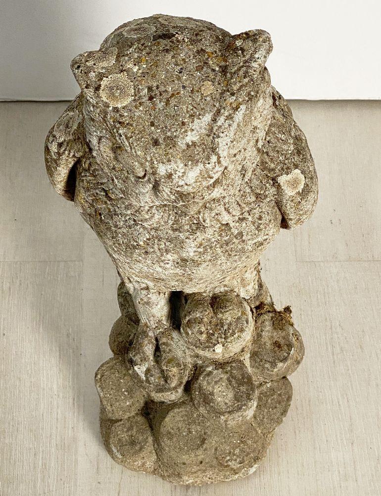 Large English Garden Stone Owl In Good Condition In Austin, TX