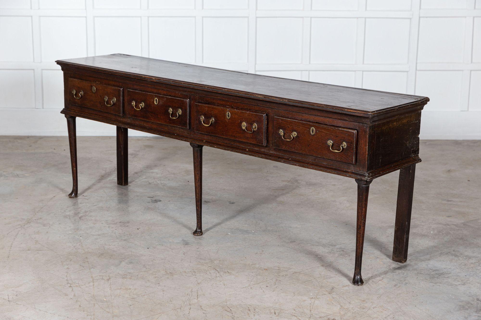 Large English George III Vernacular Oak Dresser Base In Good Condition In Staffordshire, GB