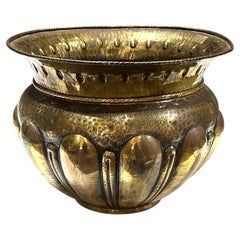 Large English Hand-Hammered Brass Repoussé Round Planter/Jardinière