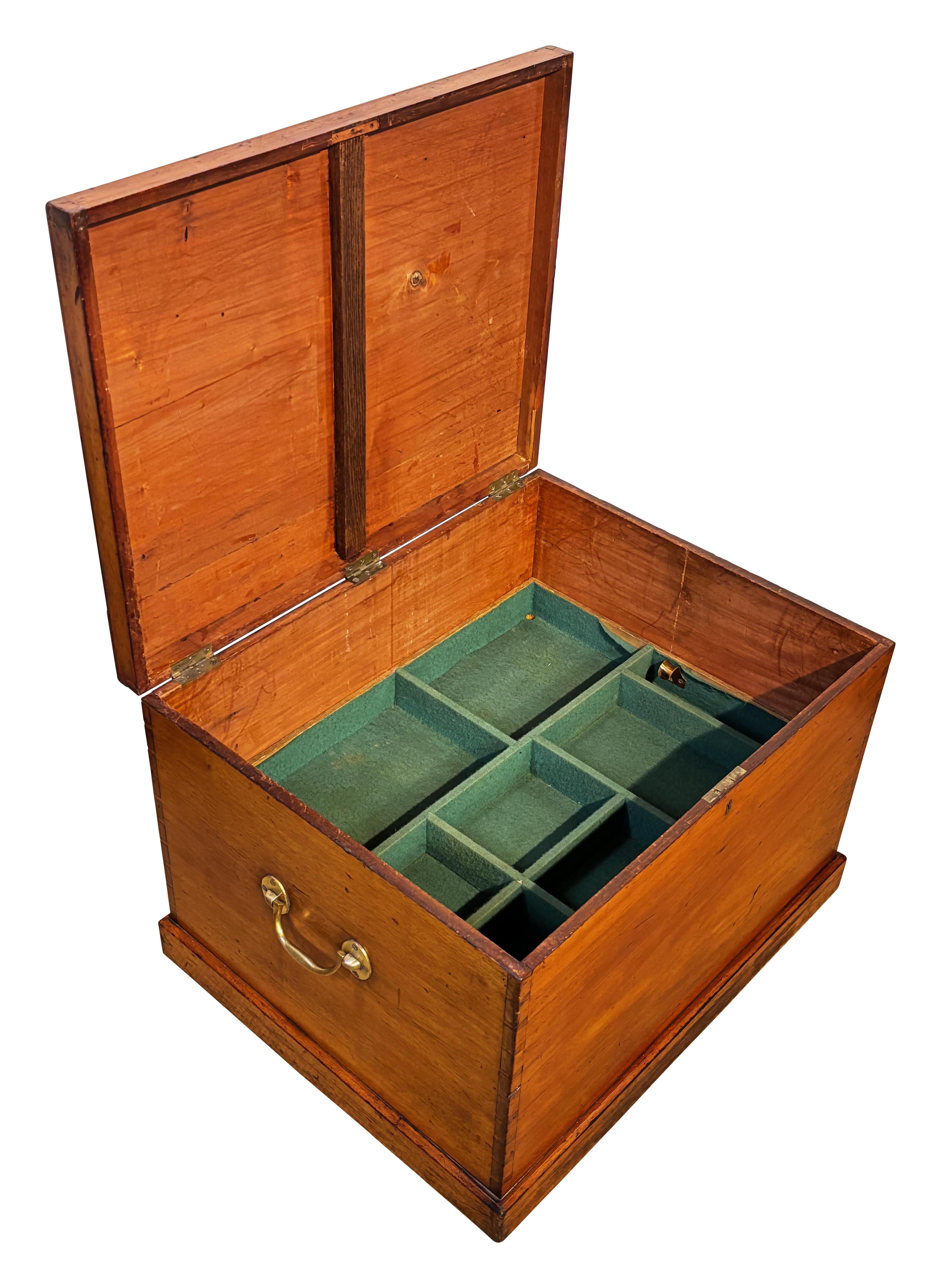 Large English Mahogany Silverware Flatware / Collectors Trunk Circa 1900 For Sale 6