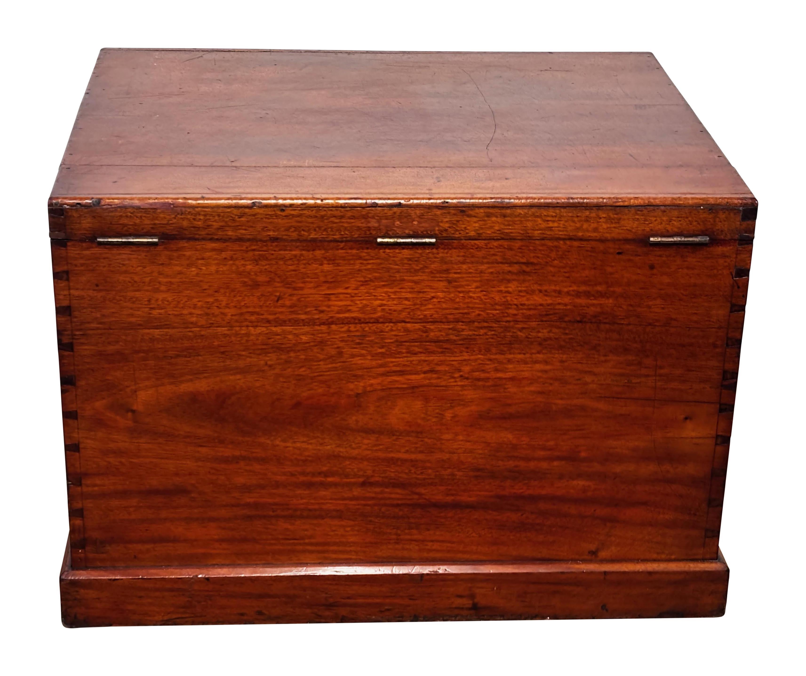 Large English Mahogany Silverware Flatware / Collectors Trunk Circa 1900 For Sale 7