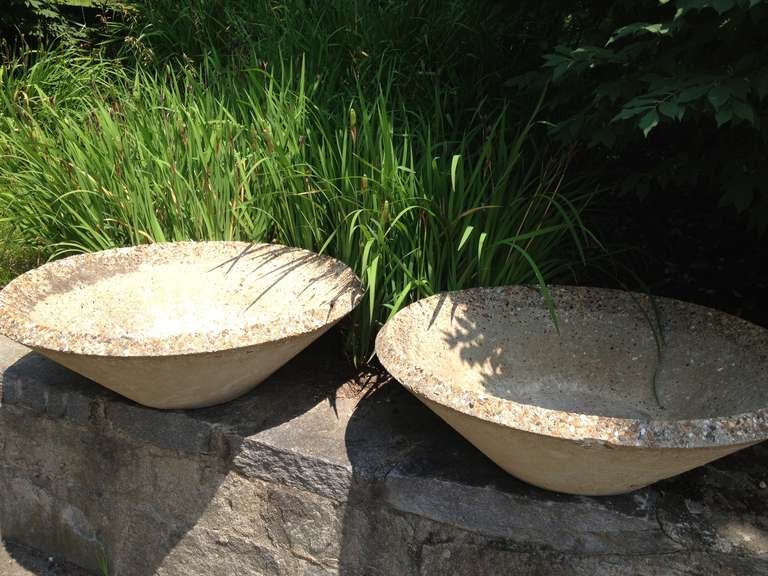 Clean and simple, but with loads of character, this pair of large cast stone bowl planters will make the perfect addition to your contemporary home and garden. Rimmed with a heavy pebble aggregate, they work beautifully at a seaside residence filled