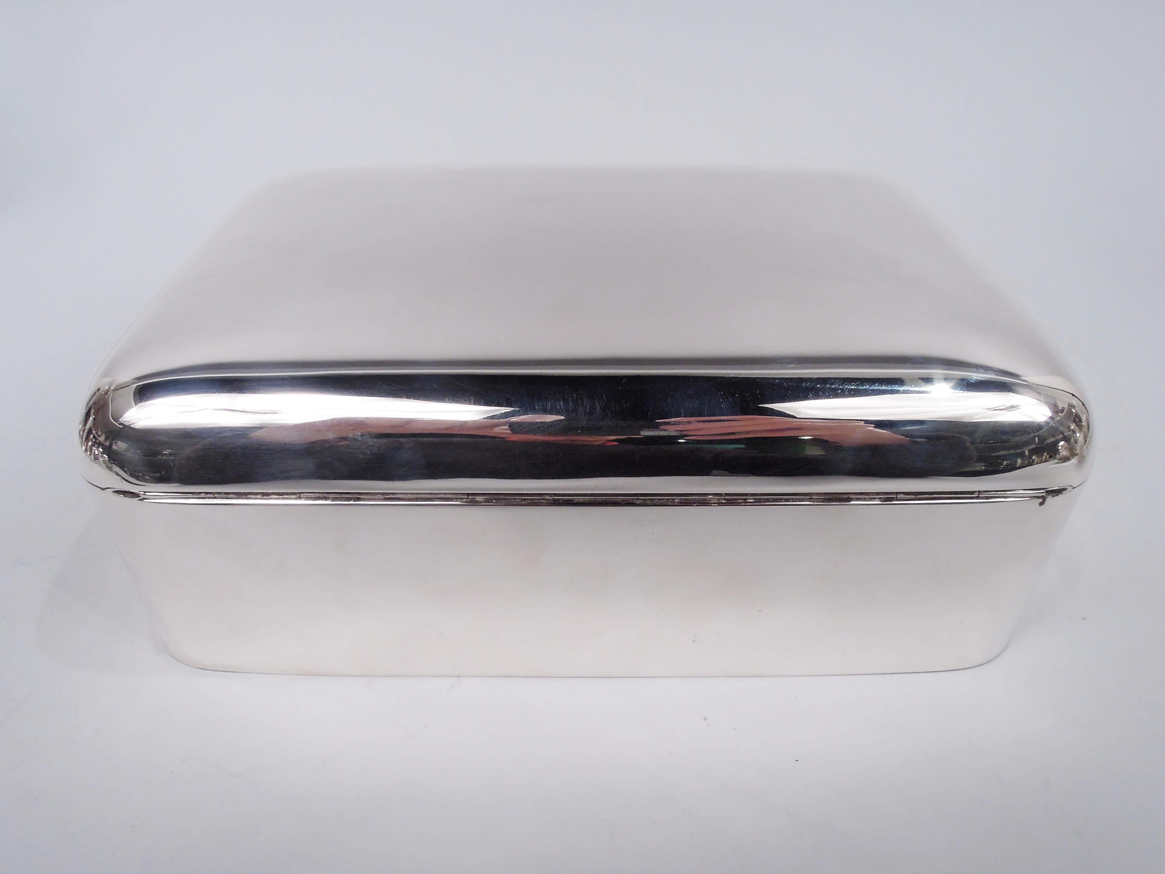Large English Modern Sterling Silver Box, 1927 In Good Condition In New York, NY