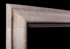 Gran Chimenea Inglesa de Bolección Moldeada en Travertino Blanco