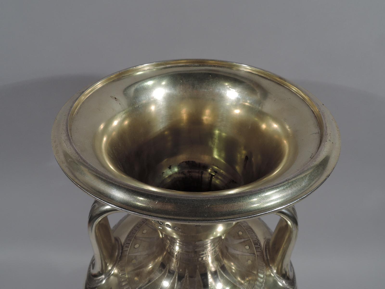 Large English Neo-Grec Gilt Sterling Silver Amphora Trophy Cup In Excellent Condition In New York, NY