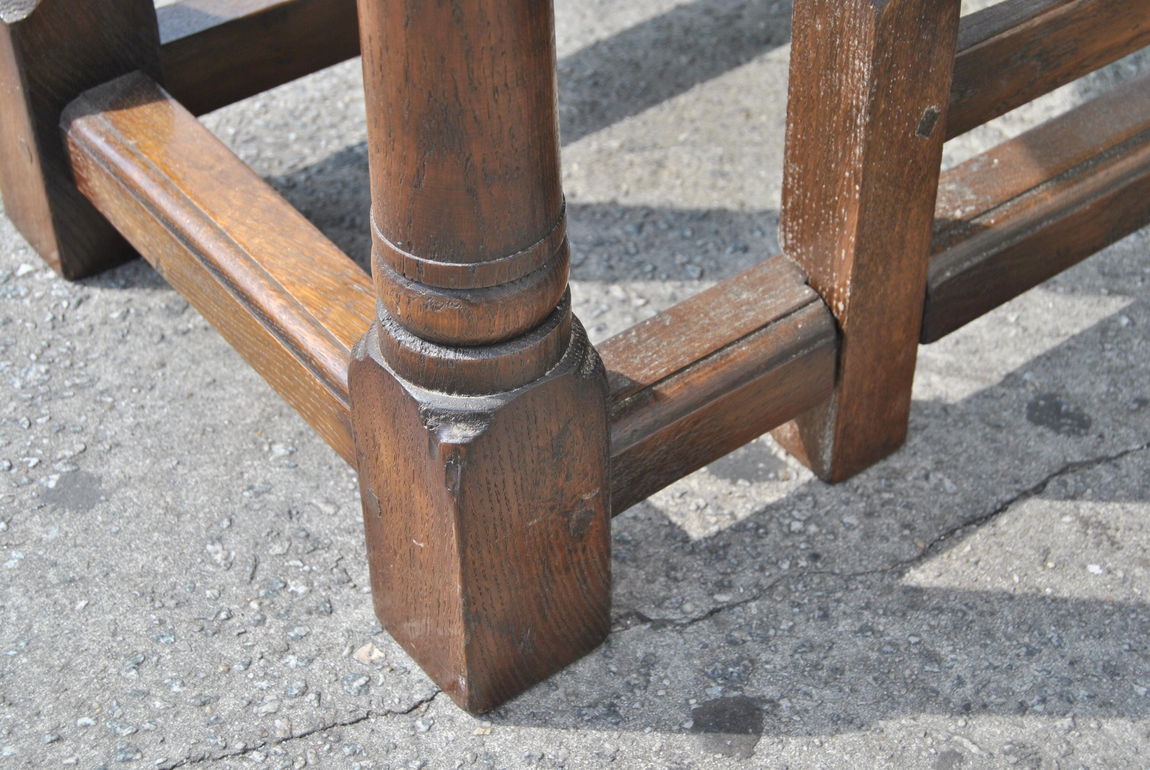 Large English Oak Gate Leg Table In Good Condition In Savannah, GA