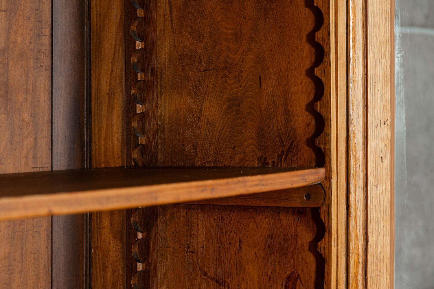 Grande mobile libreria smaltato in Oak inglese in vendita 1