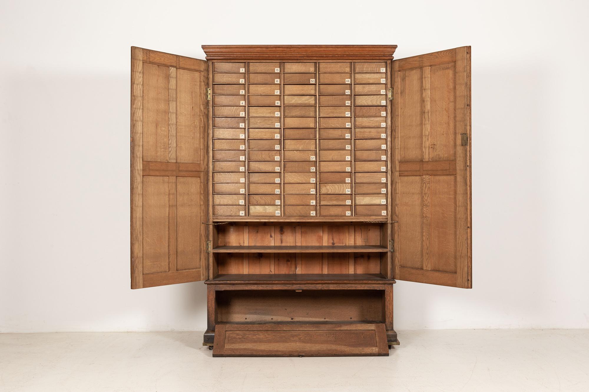 circa 1900

Large English oak Haberdashery Collectors cabinet with 70 drawers

Measures: W 126 x D 38 x H 191 cm.

       