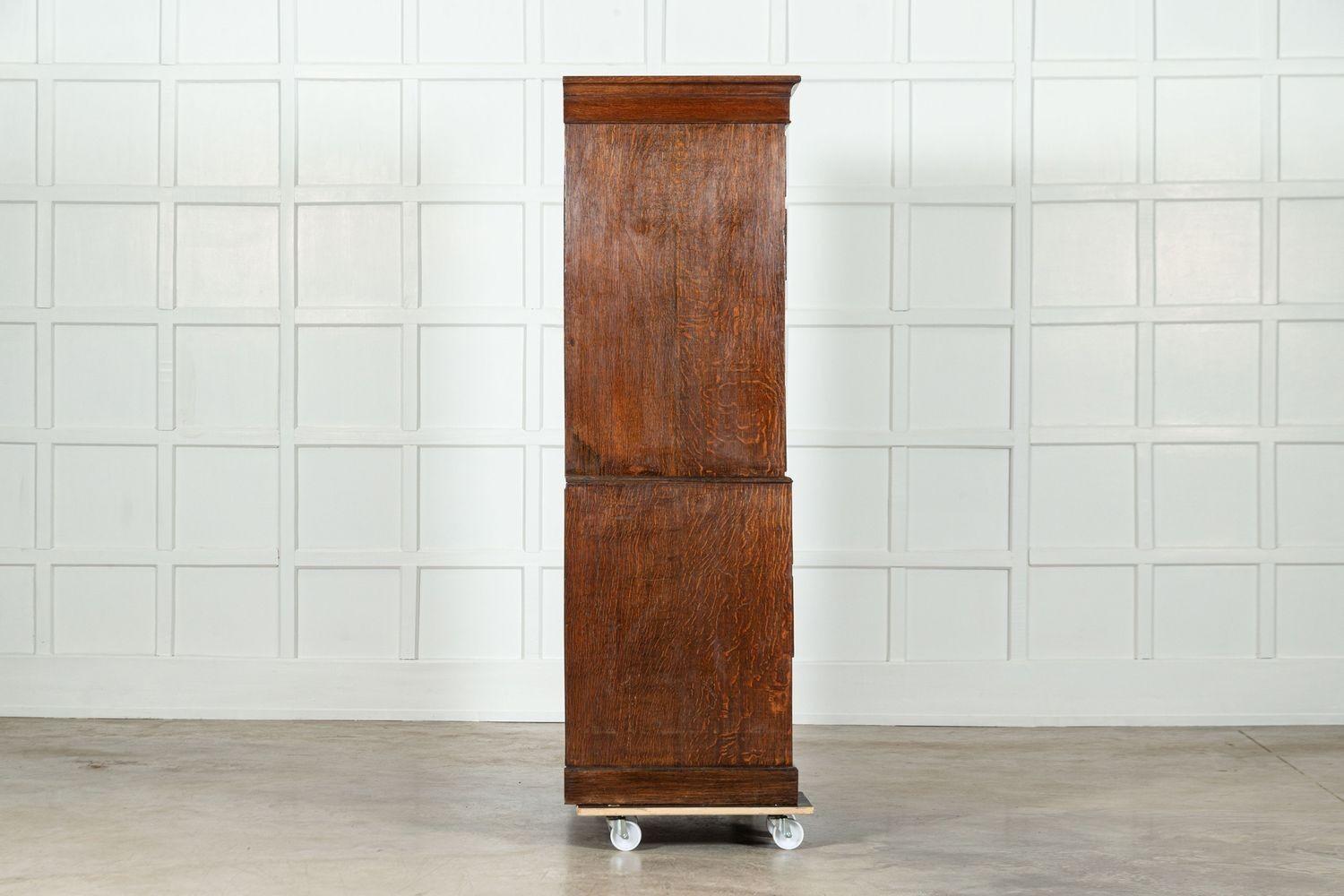Quercia Cassettiera Tallboy grande in Oak in vendita