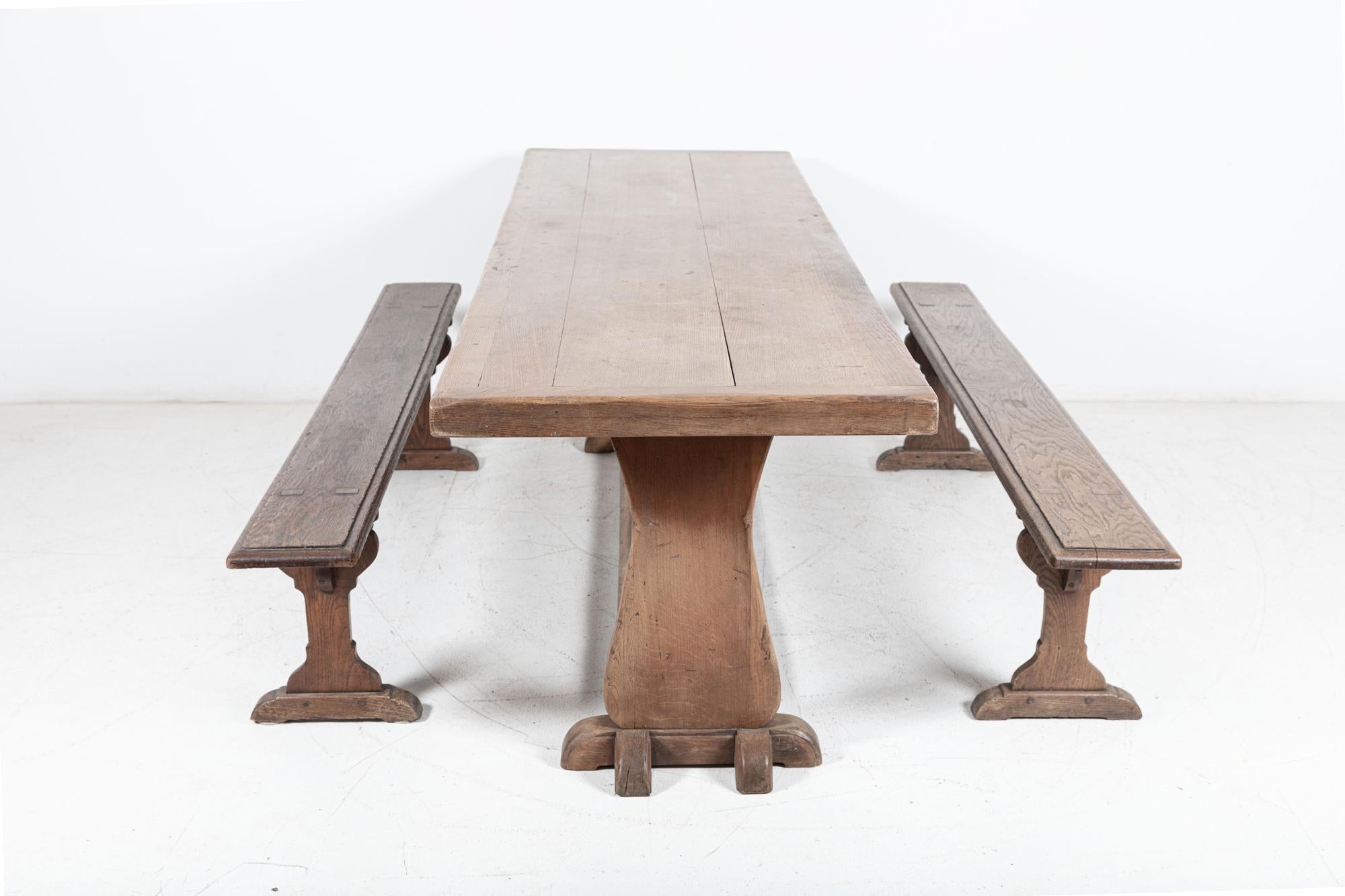 Mediados del siglo XX

Gran mesa caballete inglesa de roble con tablero de roble de 6 cm de grosor

sku 878

(bancos disponibles por separado)

An240 x Pr72 x Al76 cm
Del suelo al delantal 70 cm