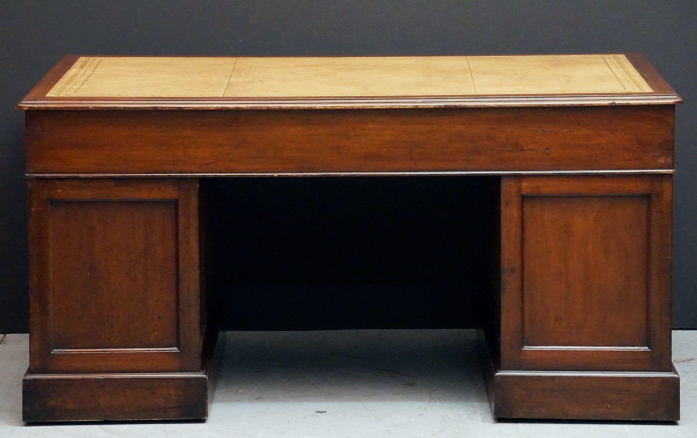 Large English Partner's Pedestal Desk of Mahogany 15