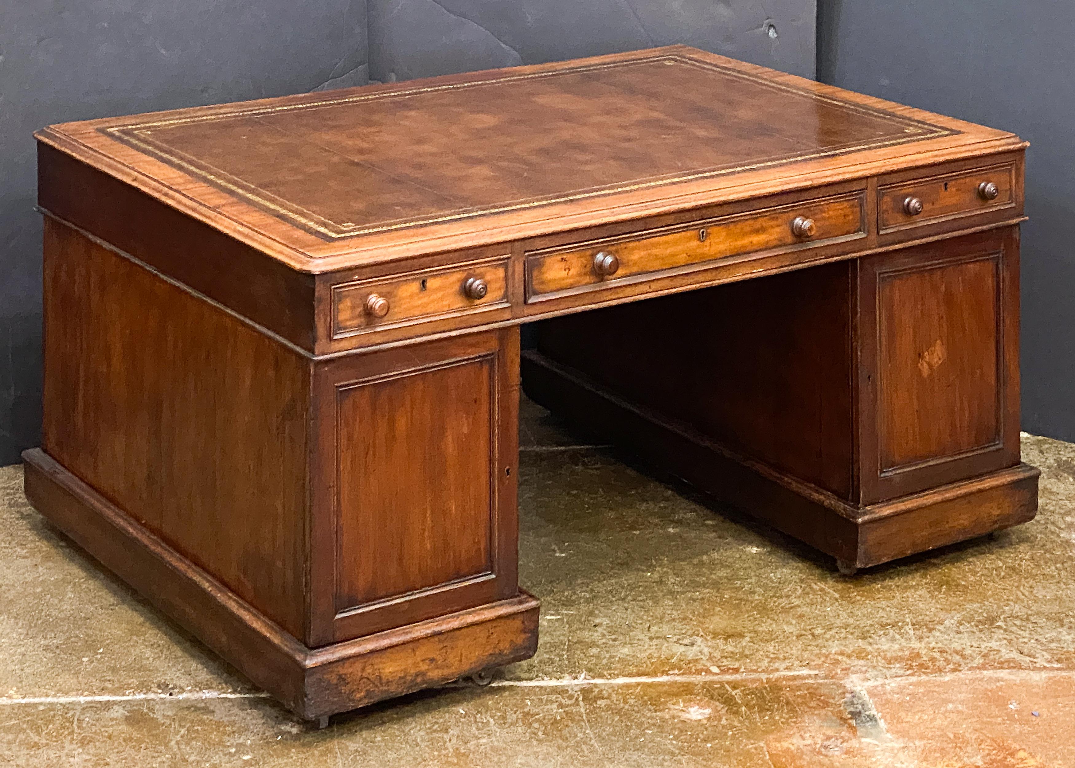Large English Partner's Pedestal Desk of Mahogany with Embossed Leather Top For Sale 7