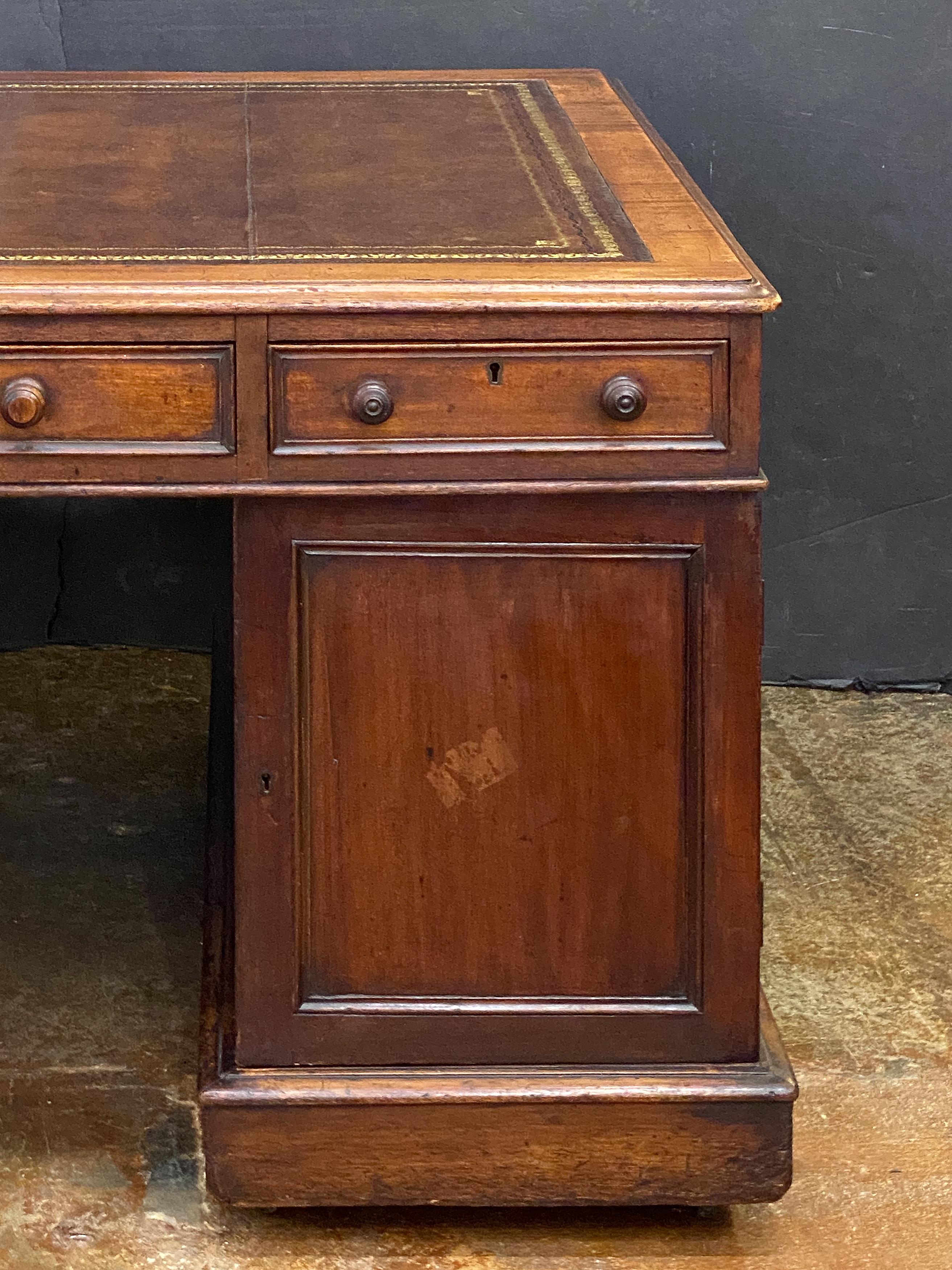 20th Century Large English Partner's Pedestal Desk of Mahogany with Embossed Leather Top For Sale