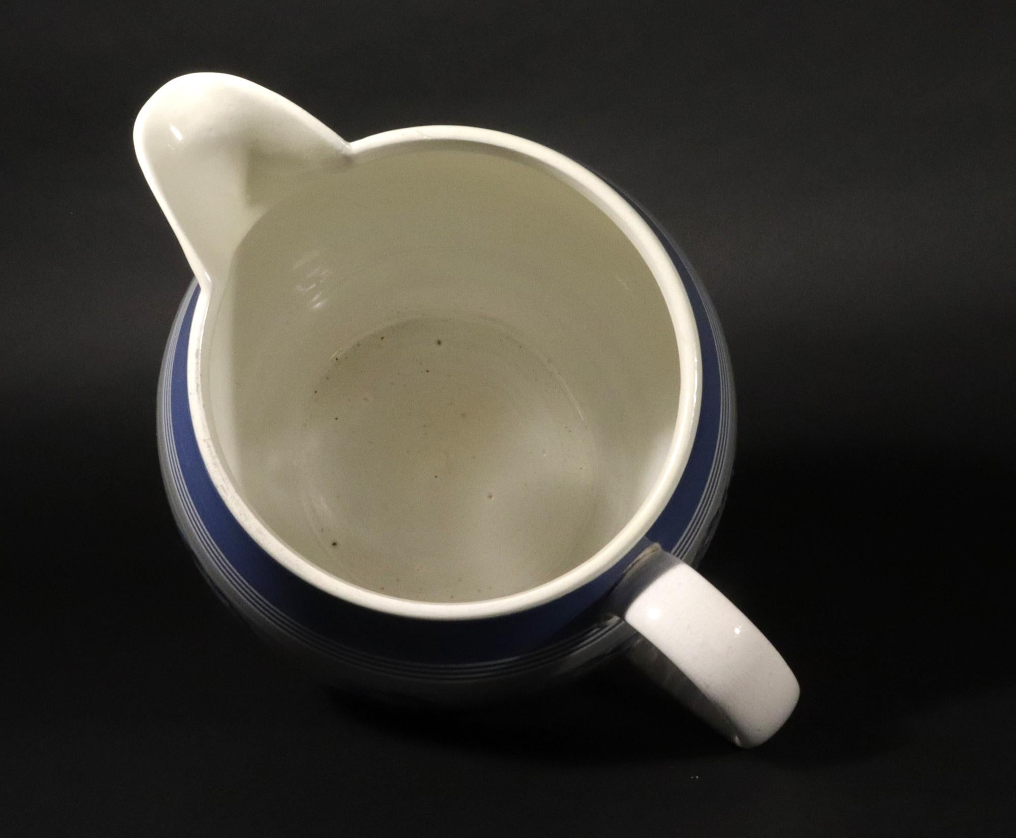Large English Pearlware Mocha Earthworm Jug, Staffordshire or Northern England For Sale 2