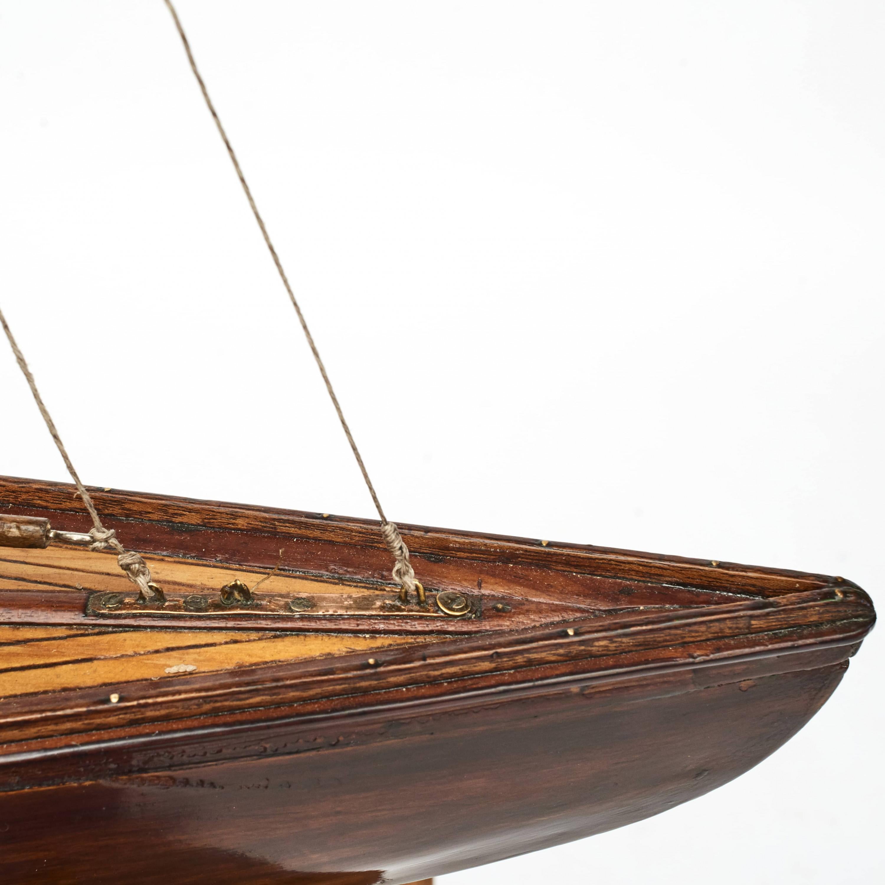 Other Large English Pond Yacht / Ship Model C 1930 For Sale