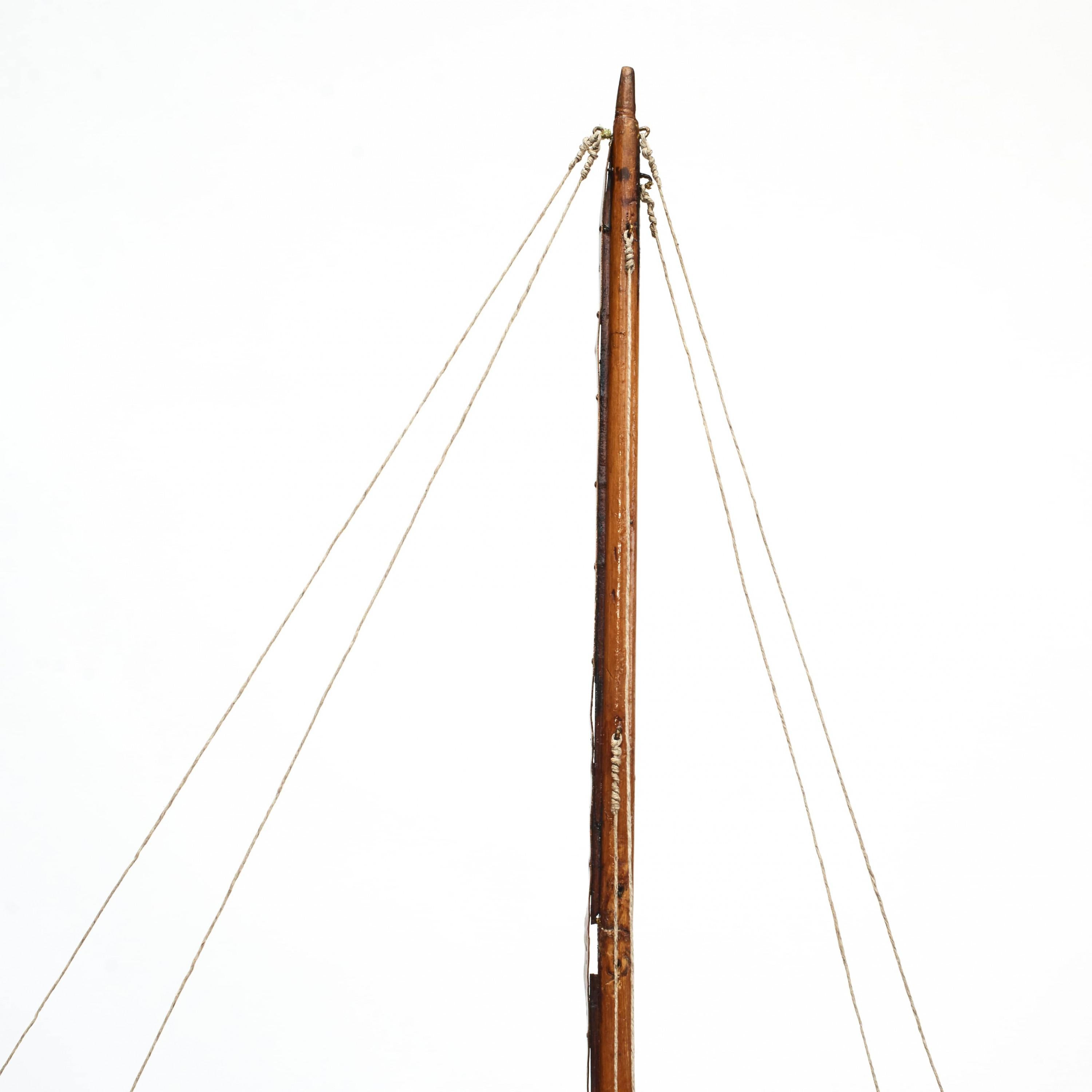 Large English Pond Yacht / Ship Model C 1930 For Sale 1