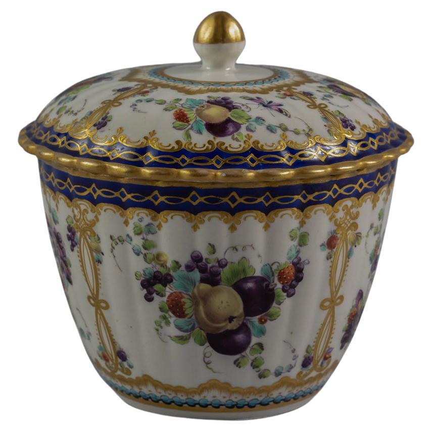 Large English Porcelain Covered Sugar Bowl, Worcester, Circa 1770 For Sale
