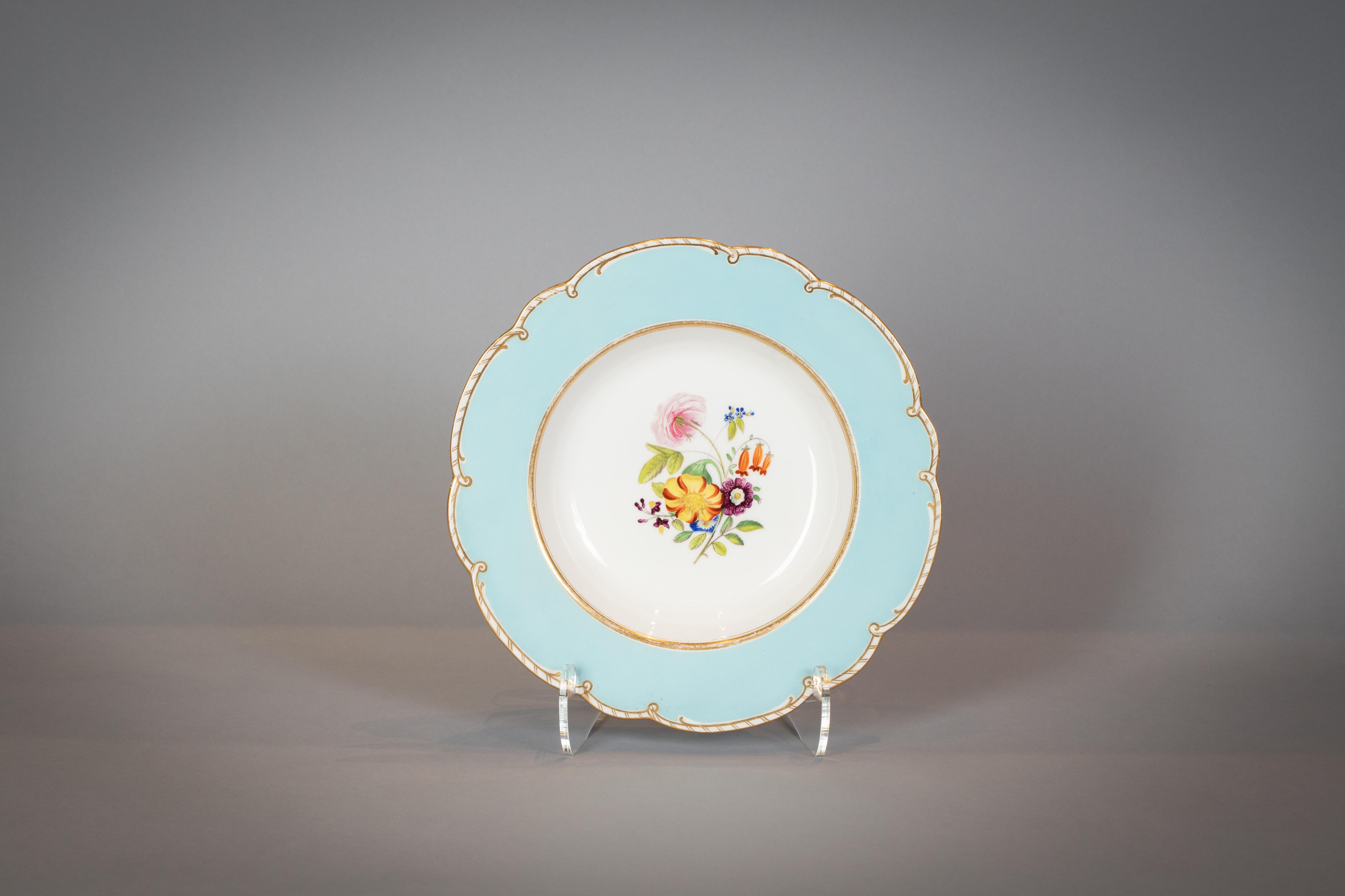 Large English Porcelain Dinner Service, Minton, circa 1845 For Sale 8
