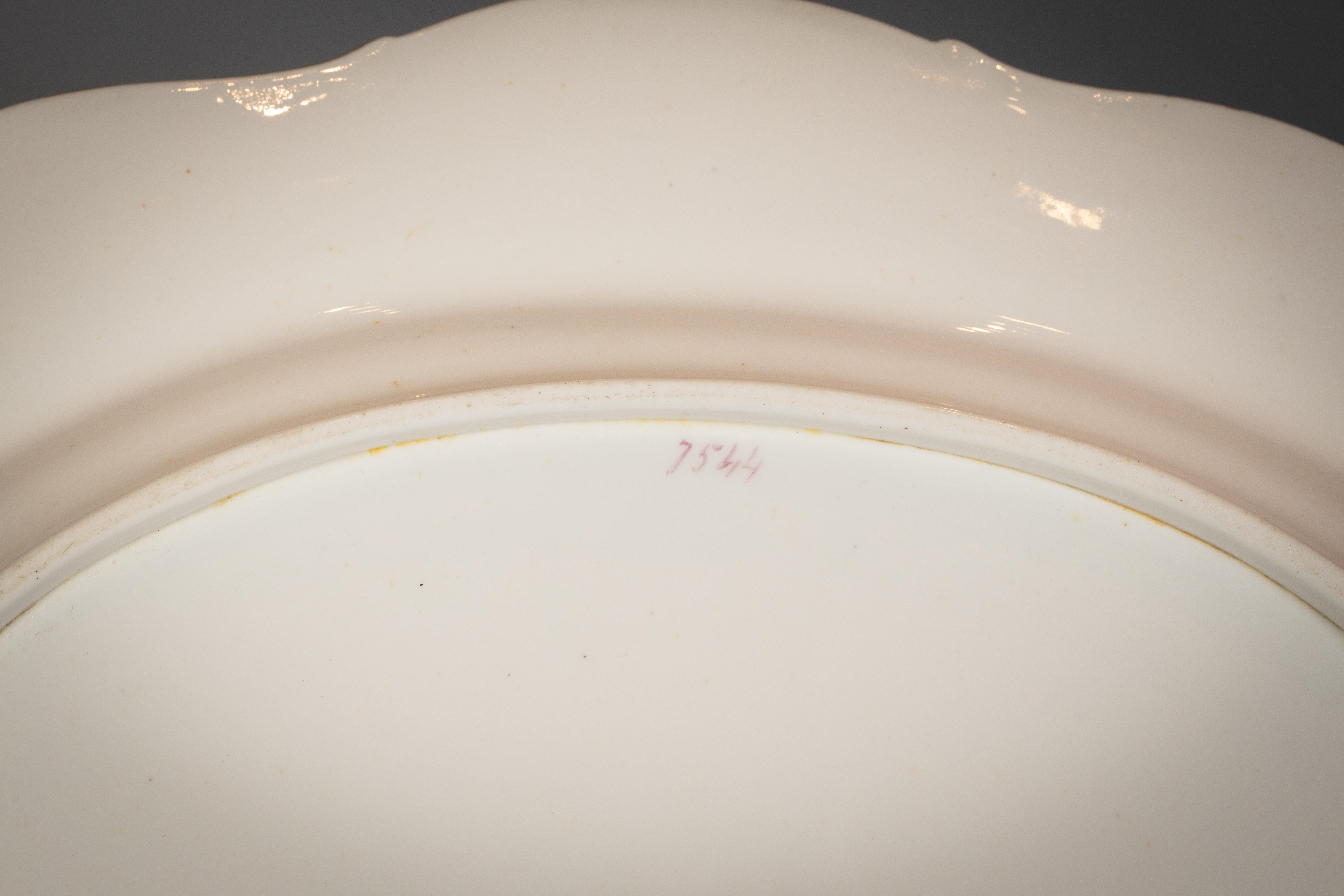 Large English Porcelain Dinner Service, Minton, circa 1845 For Sale 2