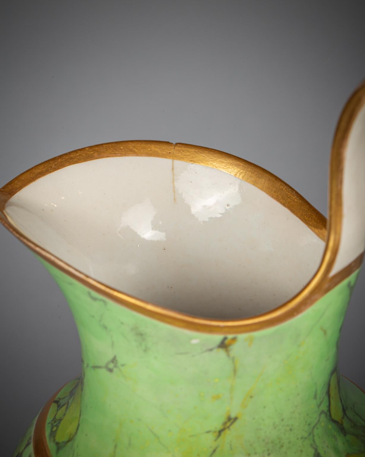 Grande aiguière en porcelaine anglaise, Derby, vers 1800 en vente 1