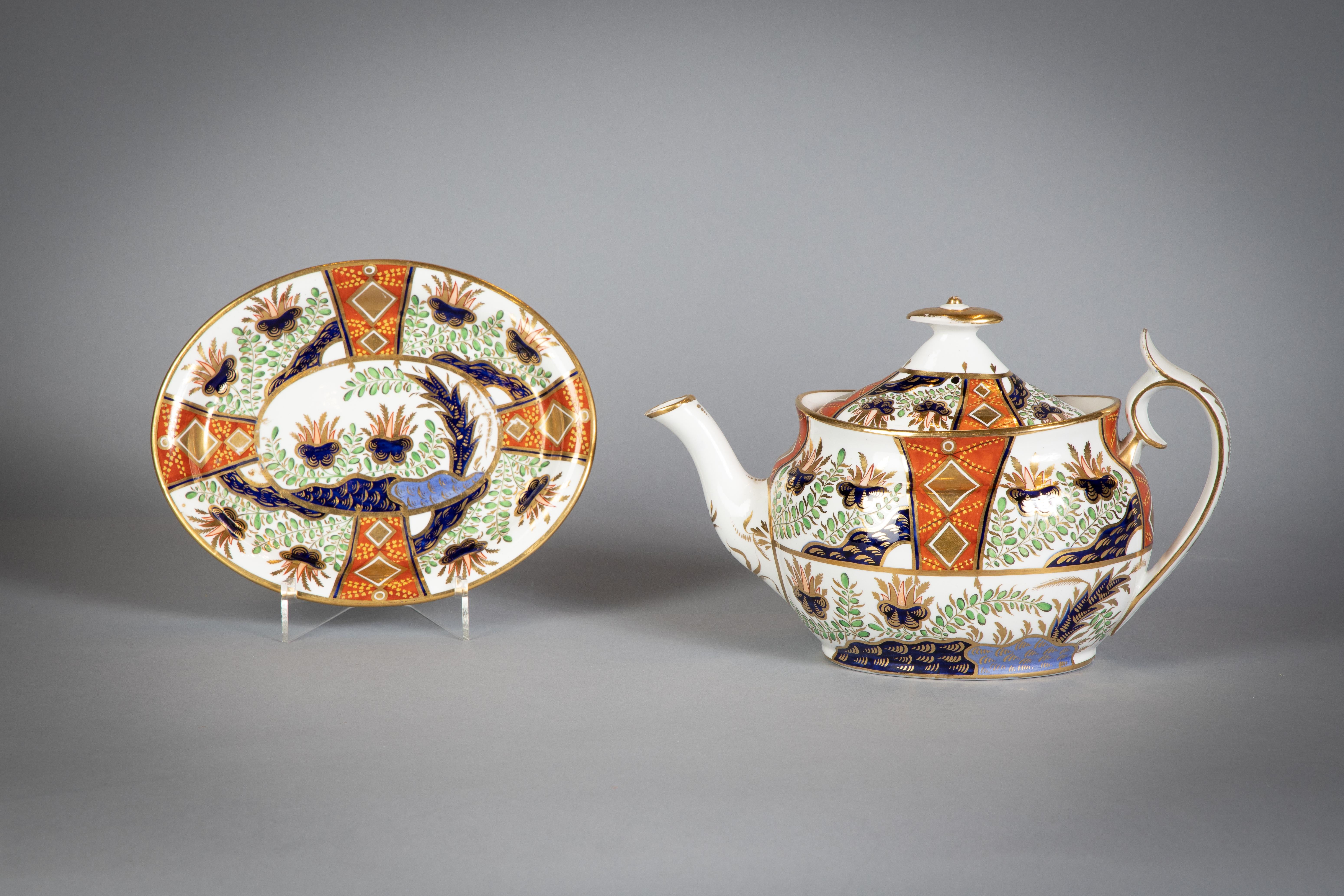 Early 19th Century Large English Porcelain Imari Pattern Dessert and Tea Service, Spode, circa 1815 For Sale