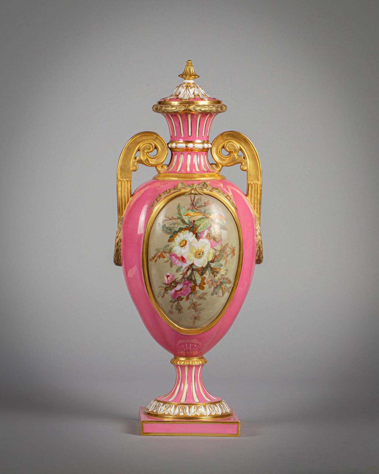 Grande vaso coperto di porcellana inglese con ritratto, Crown Derby, datato 1881 in vendita 1