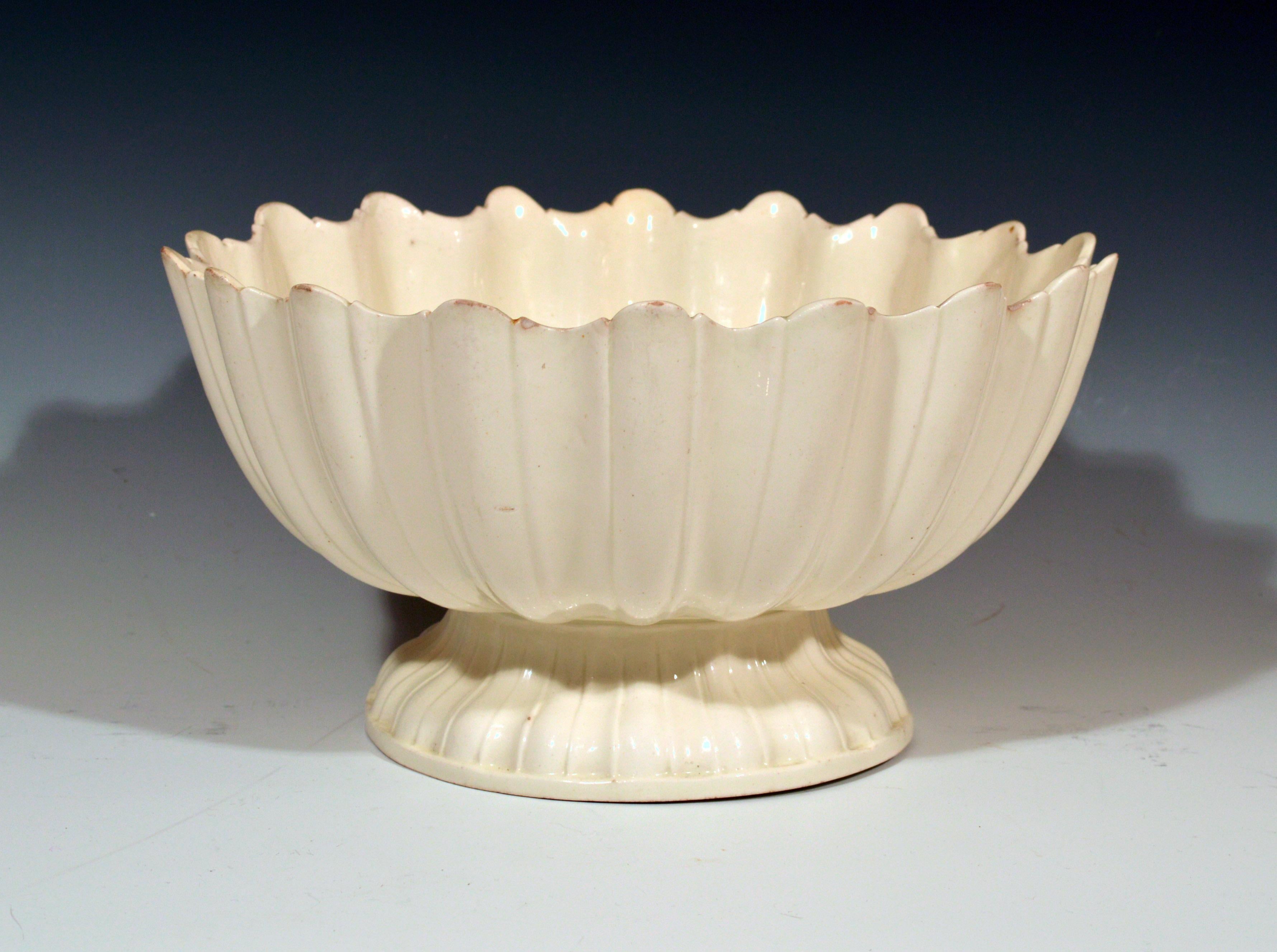 Large English Pottery Circular Plain Creamware Fruit Bowl, circa 1780s-1790s In Good Condition In Downingtown, PA