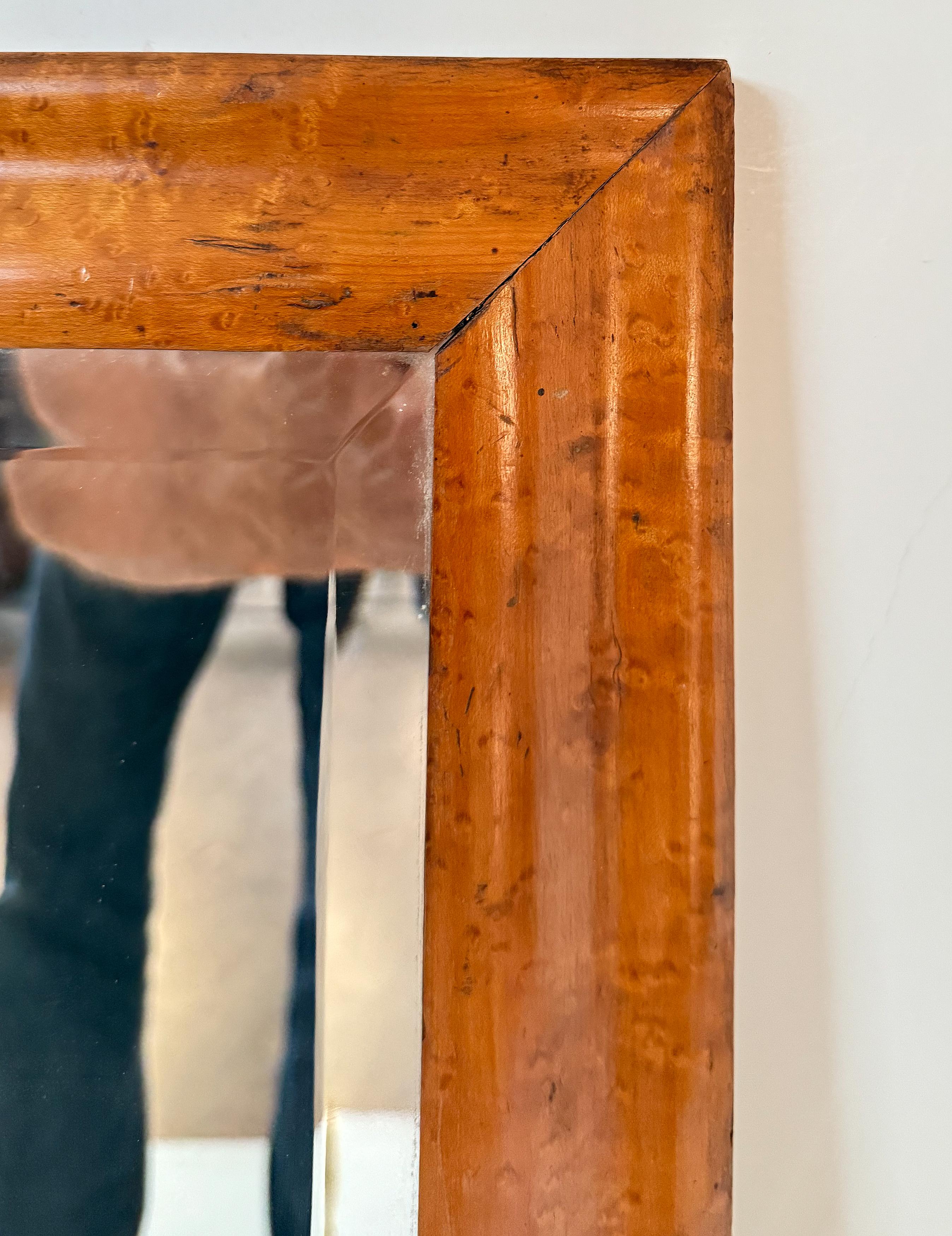 Großer englischer, rechteckiger, abgeschrägter Wand- oder Hallenspiegel (H 37 3/8 x B 30 1/4) (Englisch) im Angebot