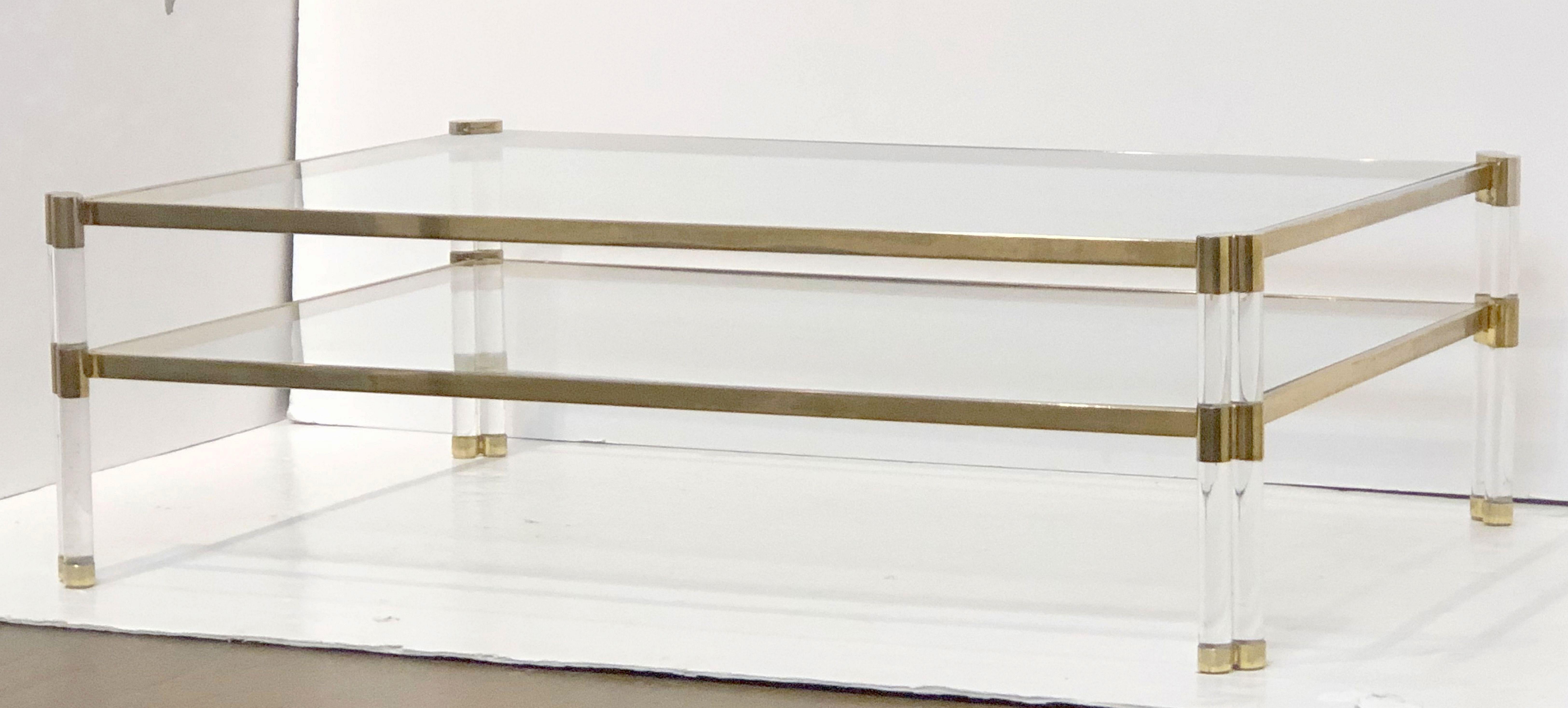 Large English Rectangular Low Glass Coffee Table of Lucite and Brass In Good Condition In Austin, TX