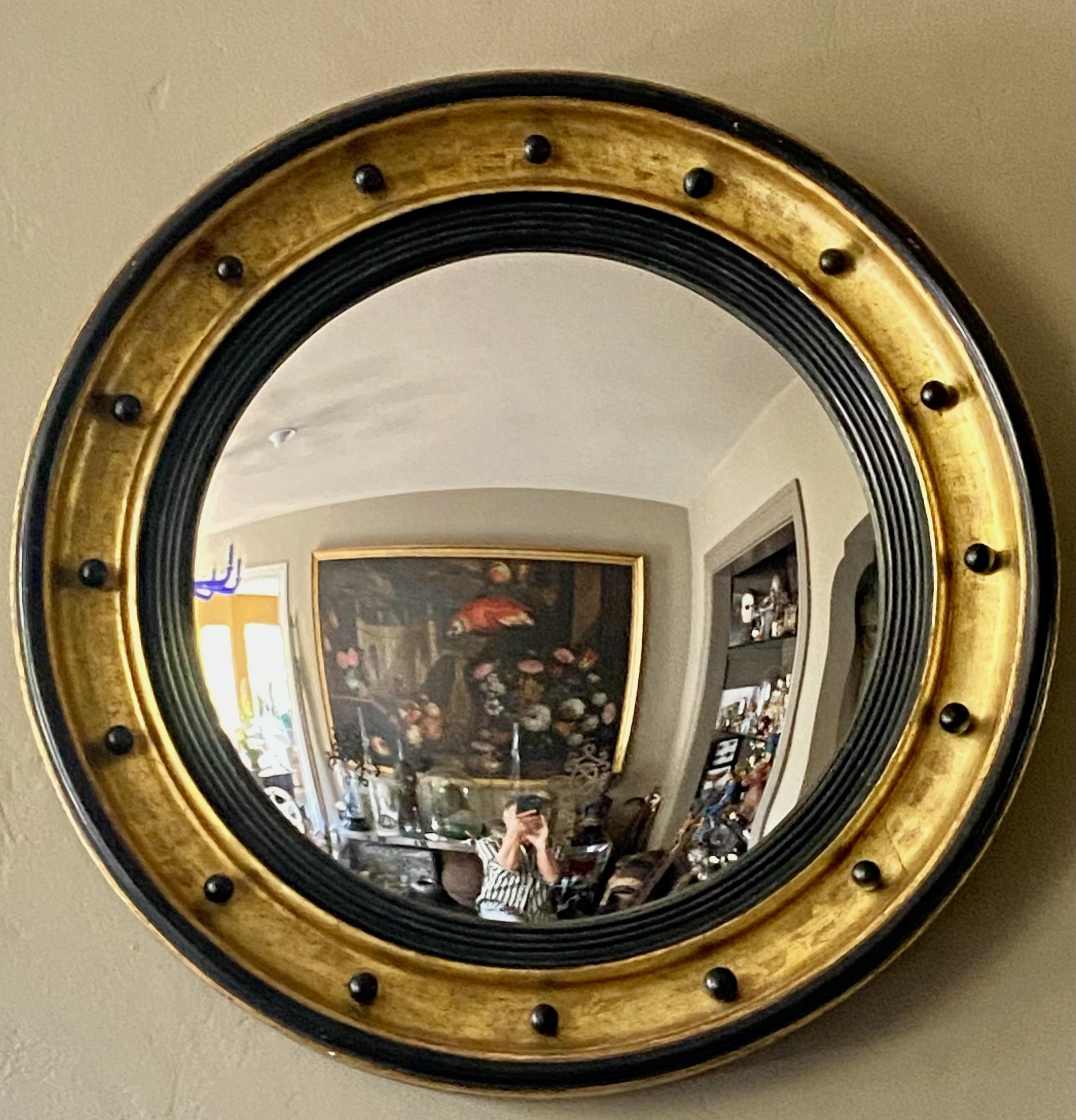 Large English Regency Gilt Convex Mirror, Early 19th Century 1