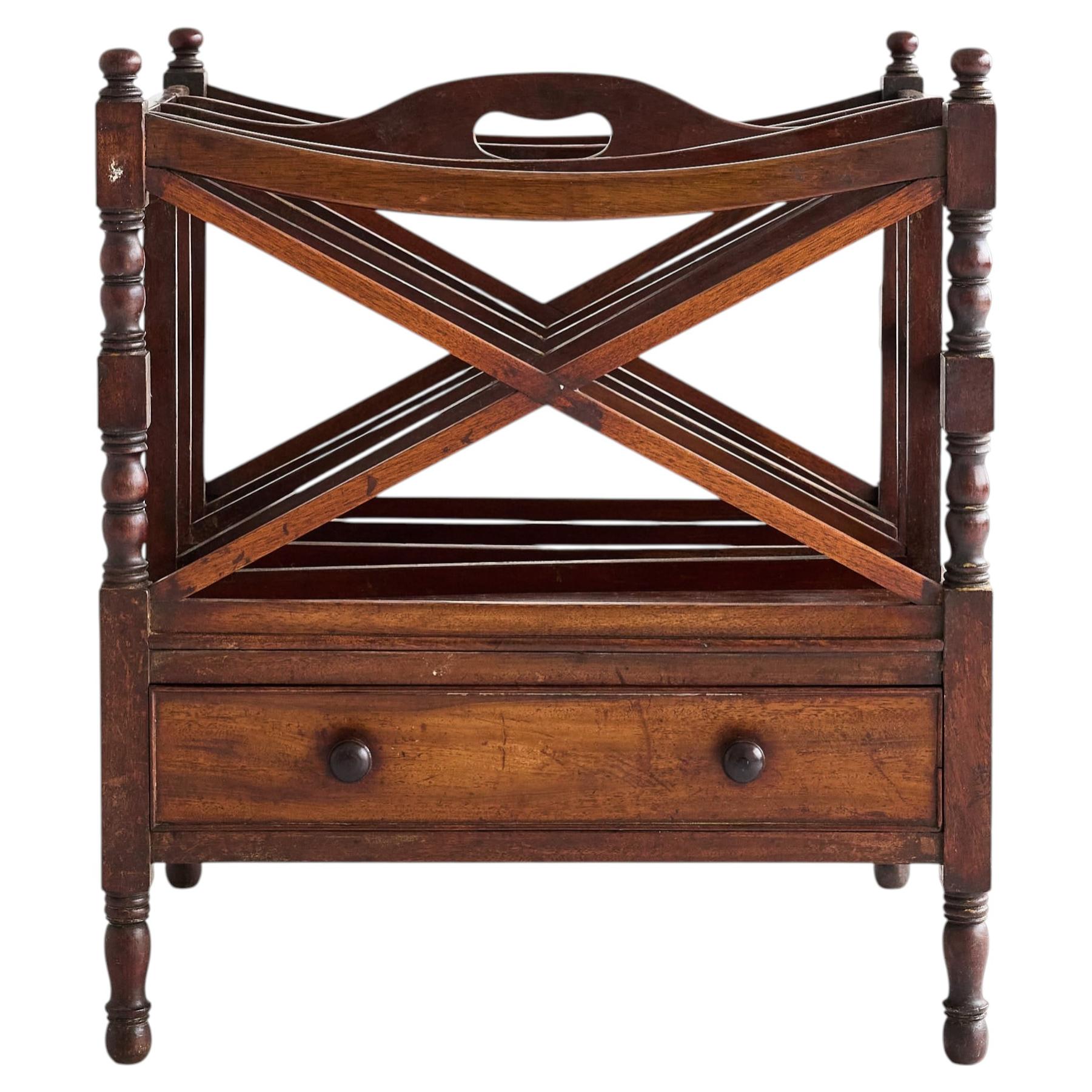 Großer englischer Regency-Mahagoni-Magazinständer Canterbury mit Schublade