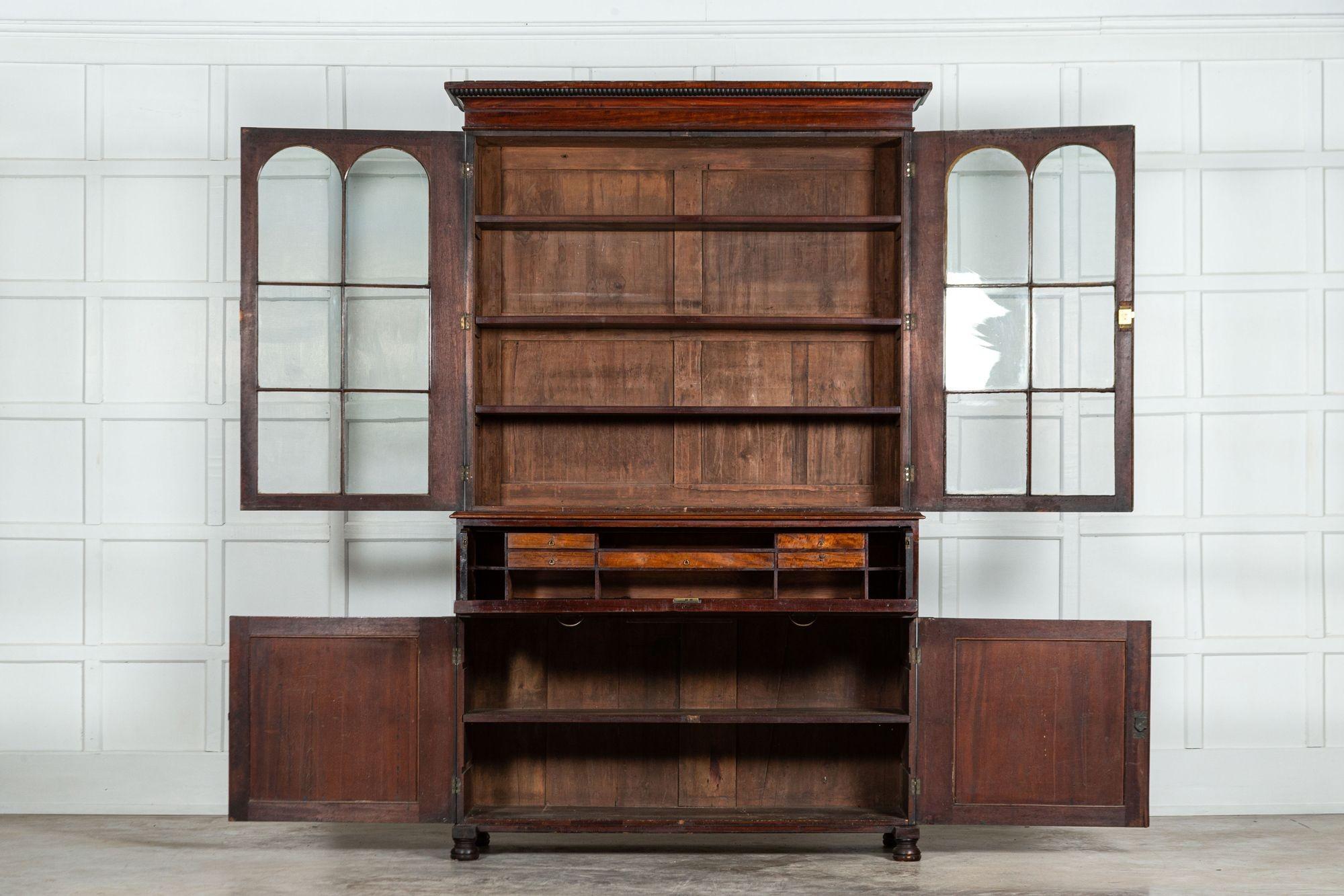 circa 1820
Large English Regency mahogany glazed secretaire bookcase
sku 1140
Together W142 x D52 x H226 cm
Base W137 x D52 x H101 cm
Top W142 x D40 x H125 cm.