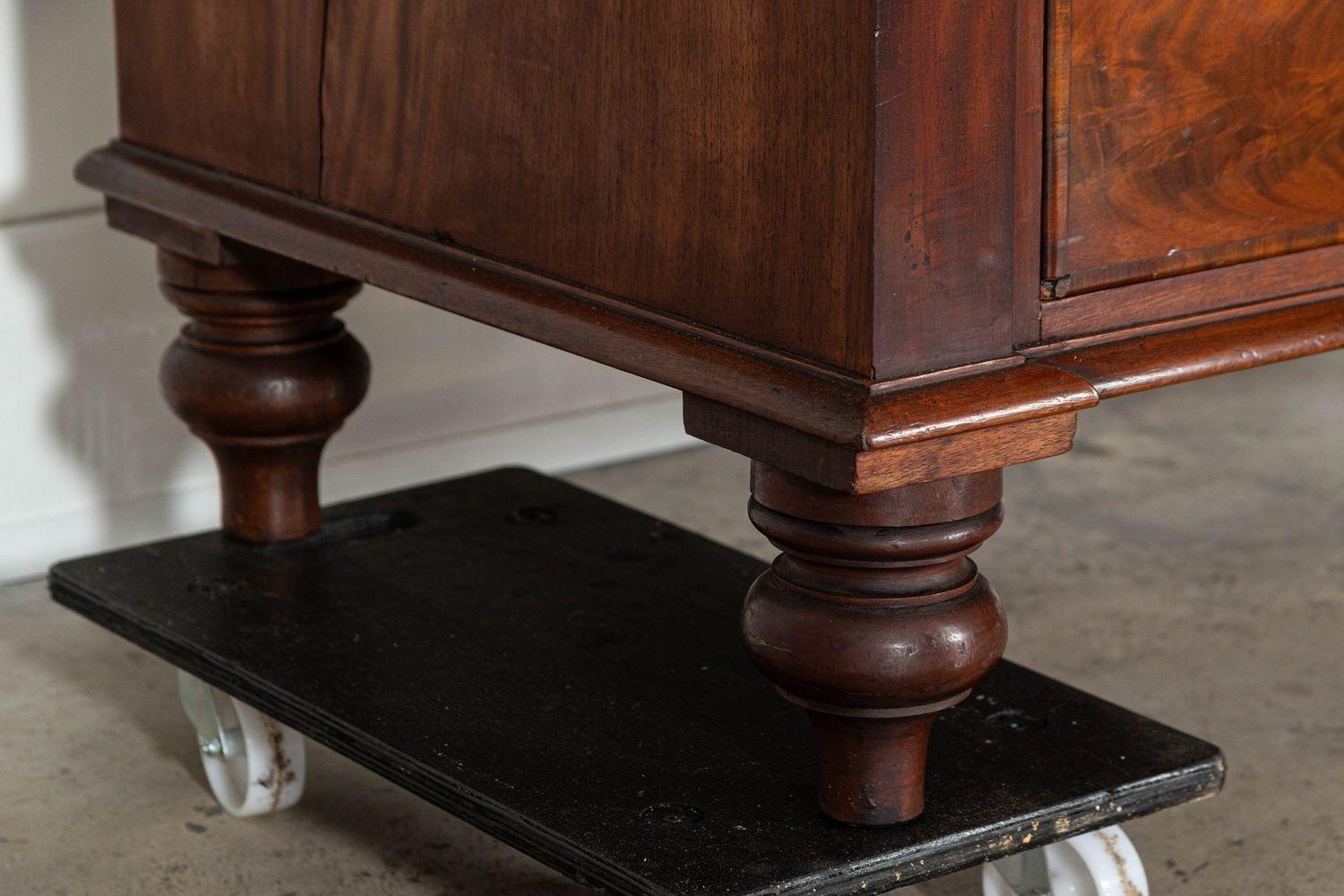 Large English Regency Mahogany Linen Press For Sale 10