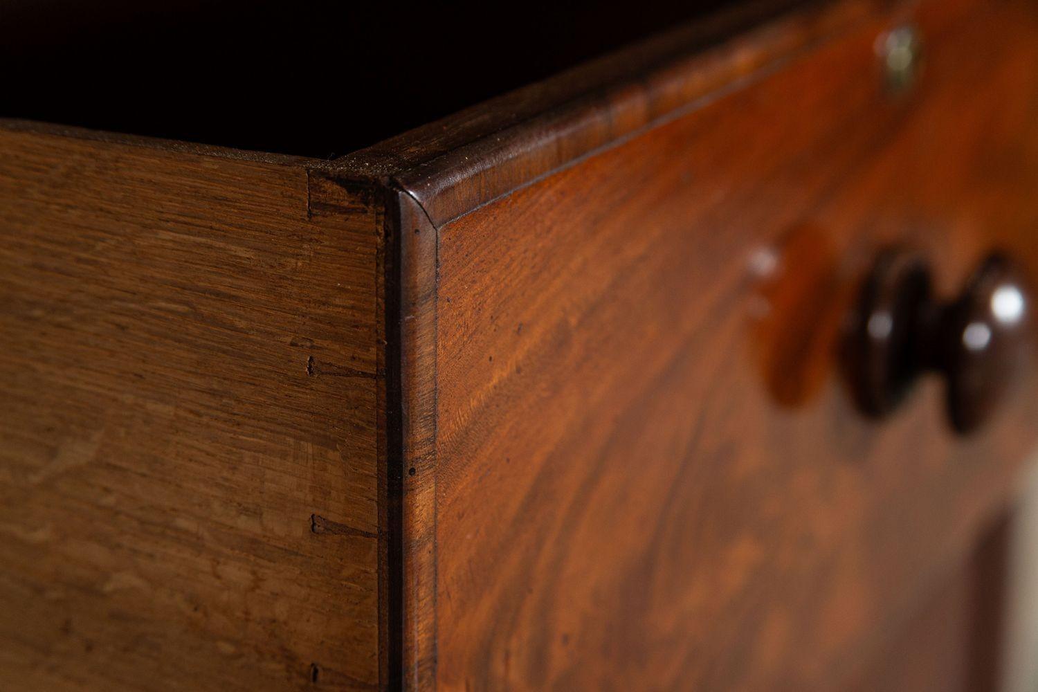 Large English Regency Mahogany Linen Press For Sale 11